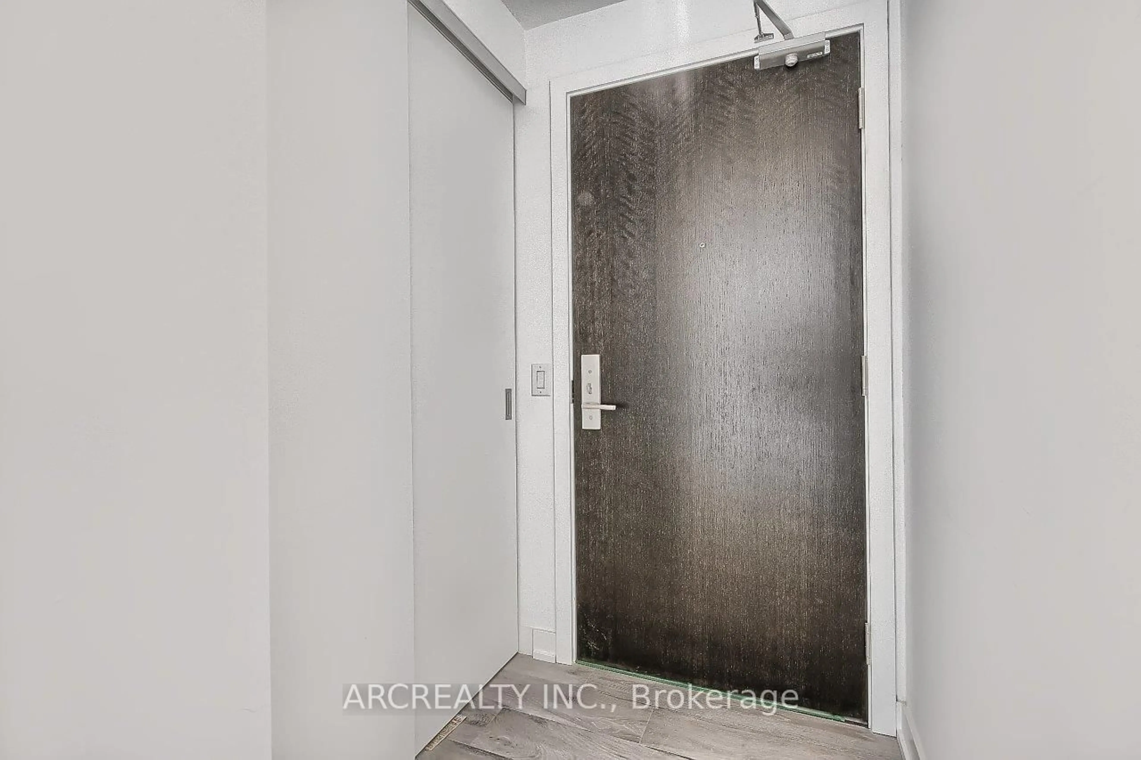 Indoor entryway for 55 Ontario St, Toronto Ontario M5A 0T8
