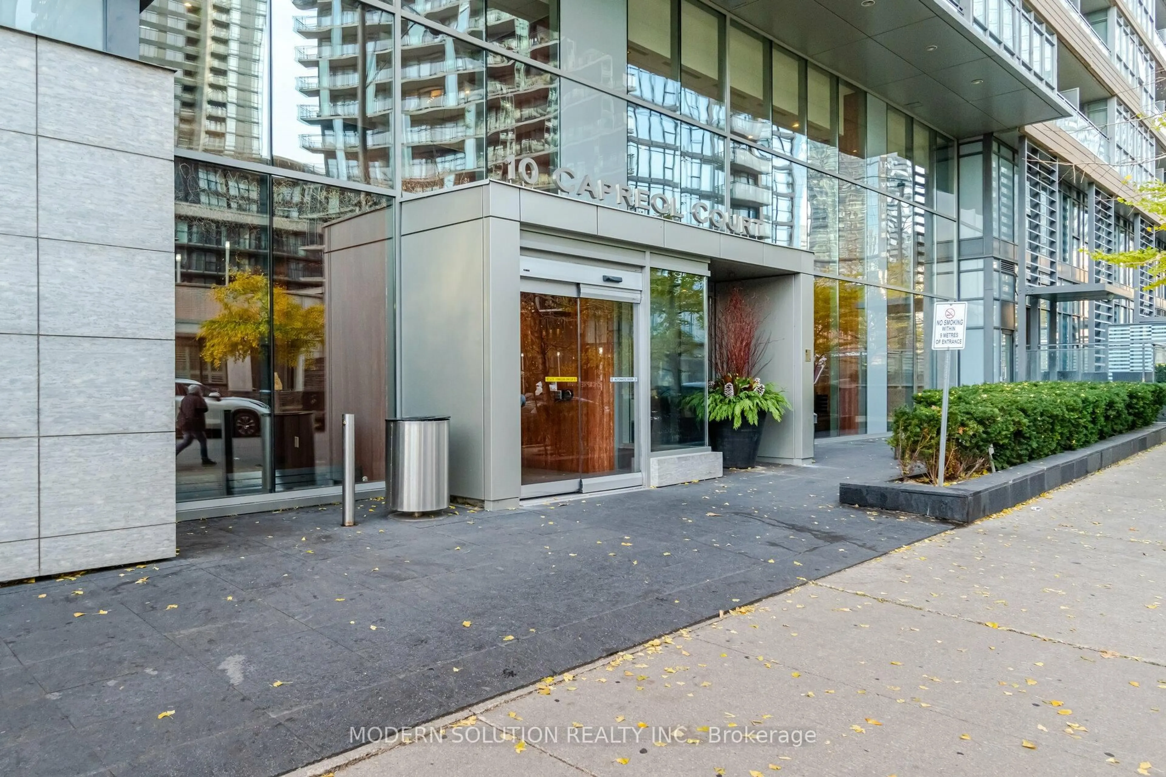 Indoor foyer for 10 Capreol Crt #925, Toronto Ontario M5V 4B3