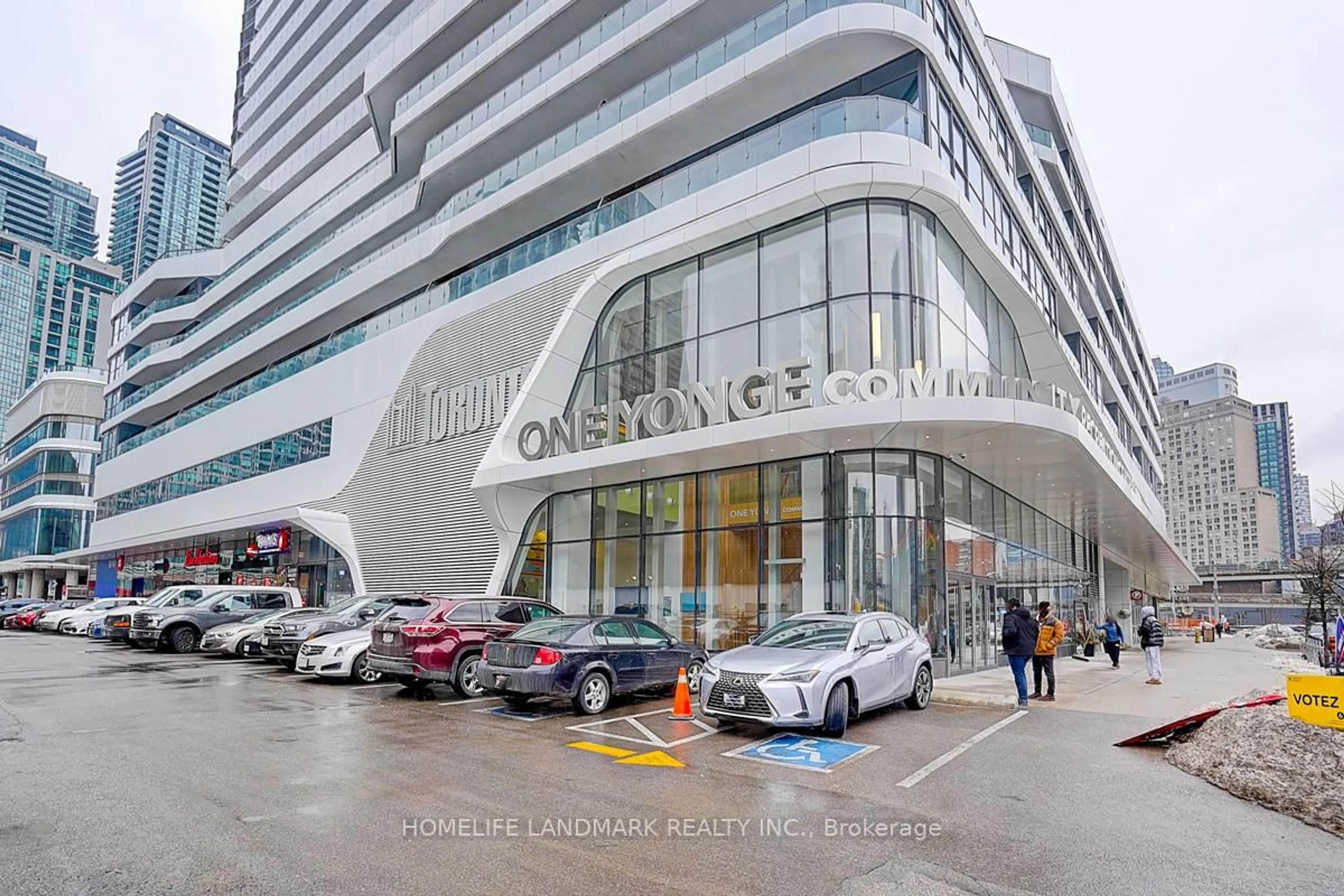 Unknown for 28 Freeland St #2707, Toronto Ontario M5E 0E3
