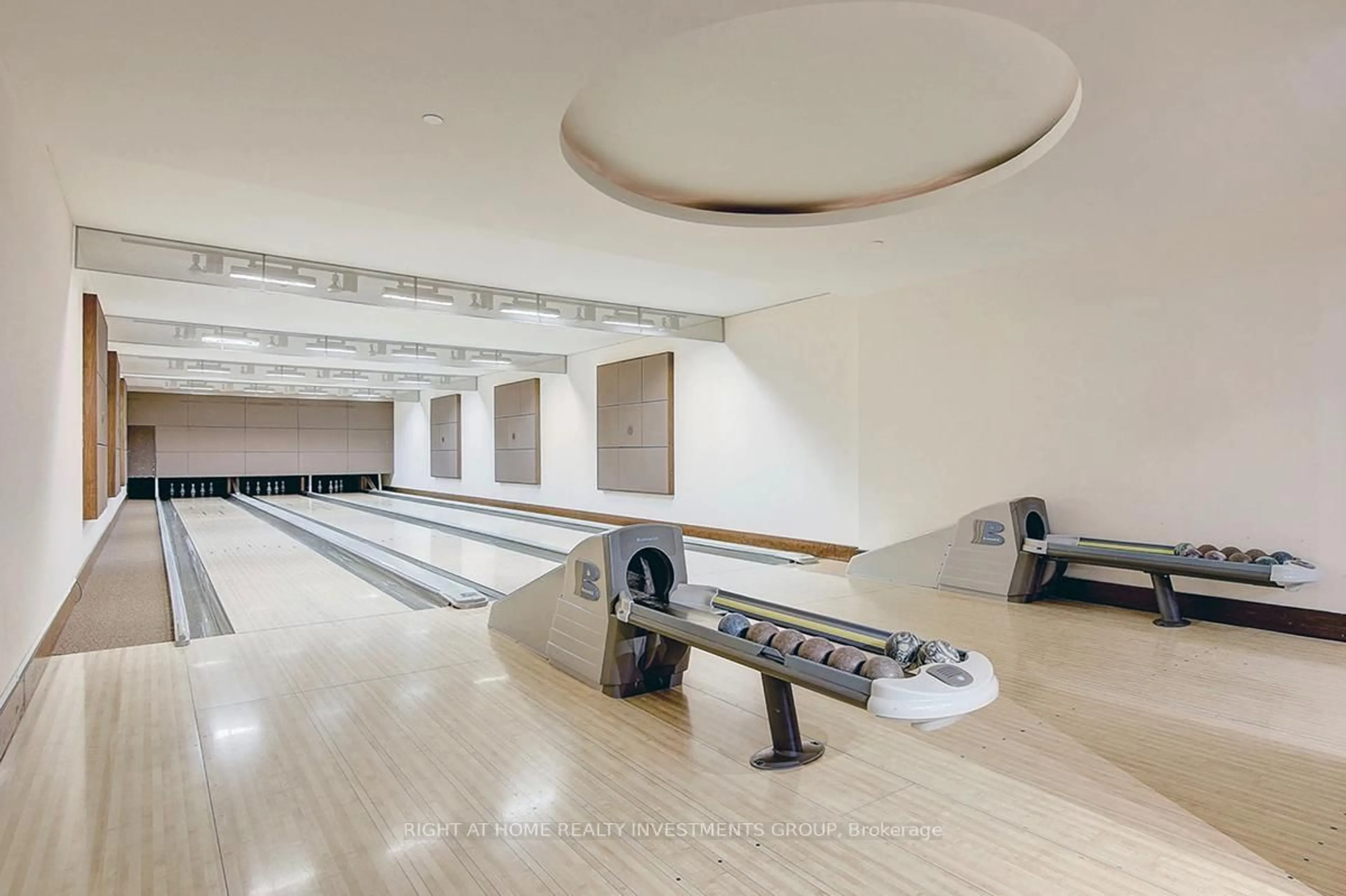 Indoor foyer for 15 Northtown Way #2515, Toronto Ontario M2N 7A2