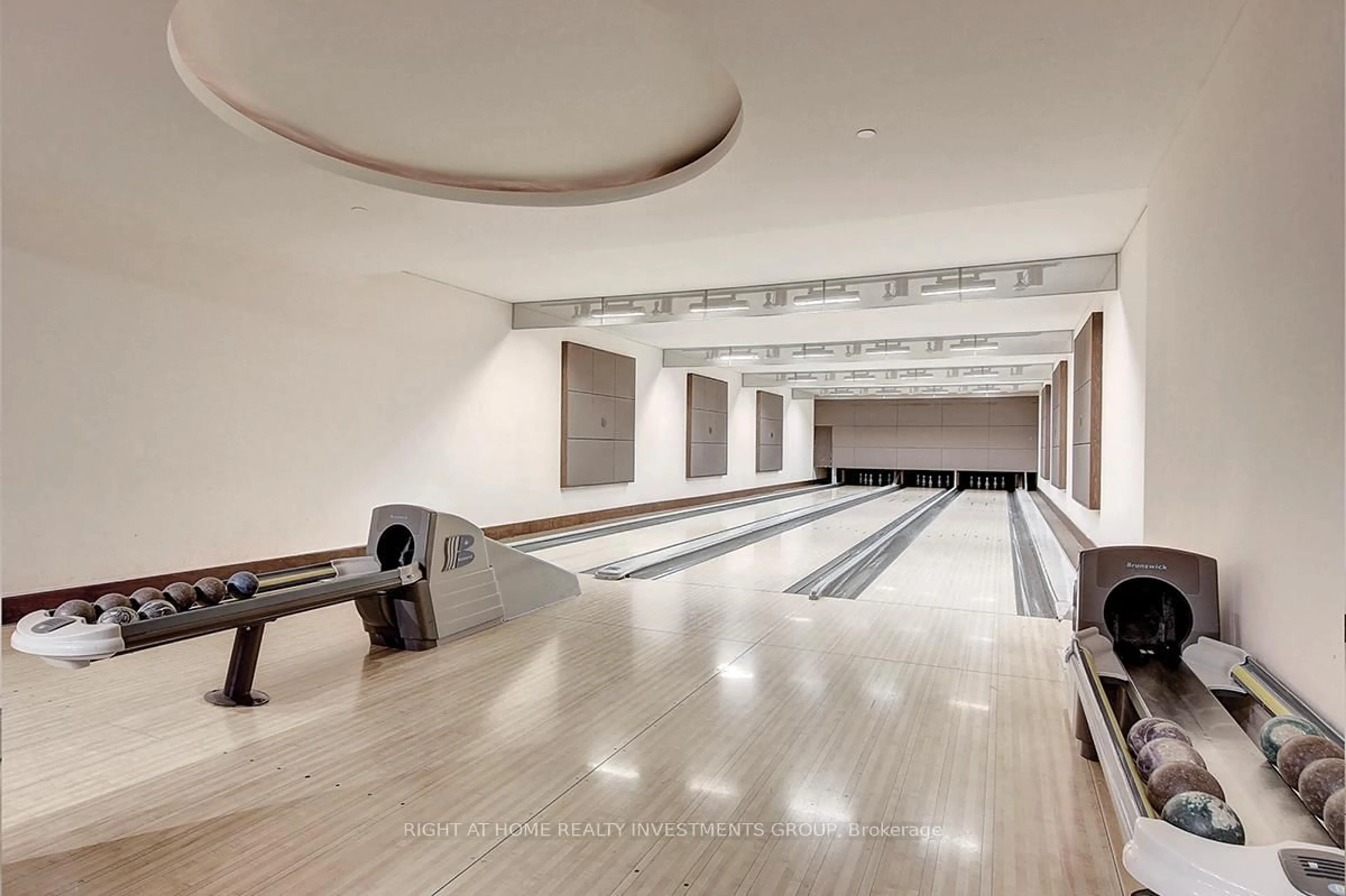 Indoor foyer for 15 Northtown Way #2515, Toronto Ontario M2N 7A2