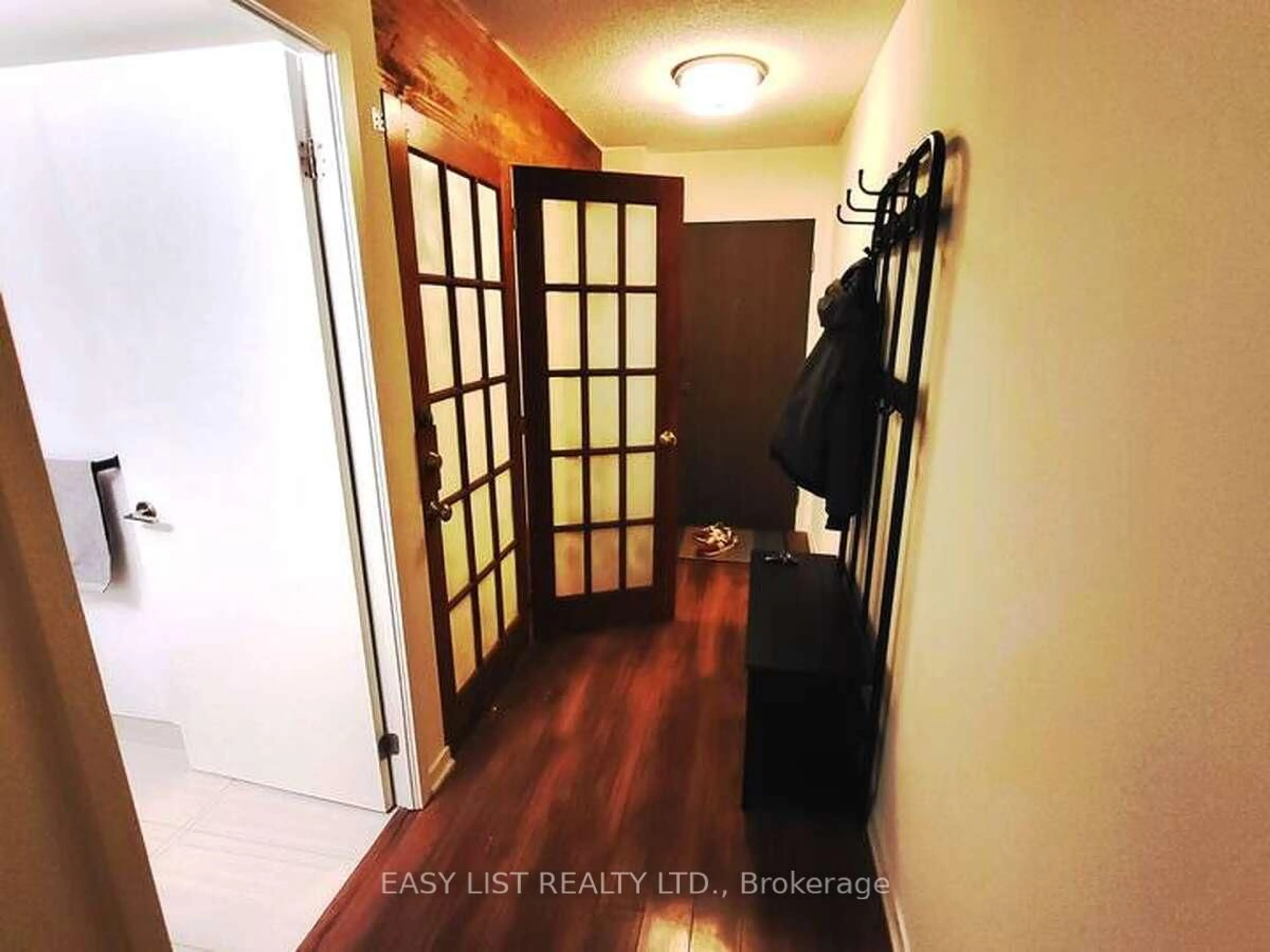 Indoor entryway for 68 Abell St #307, Toronto Ontario M6J 0B1