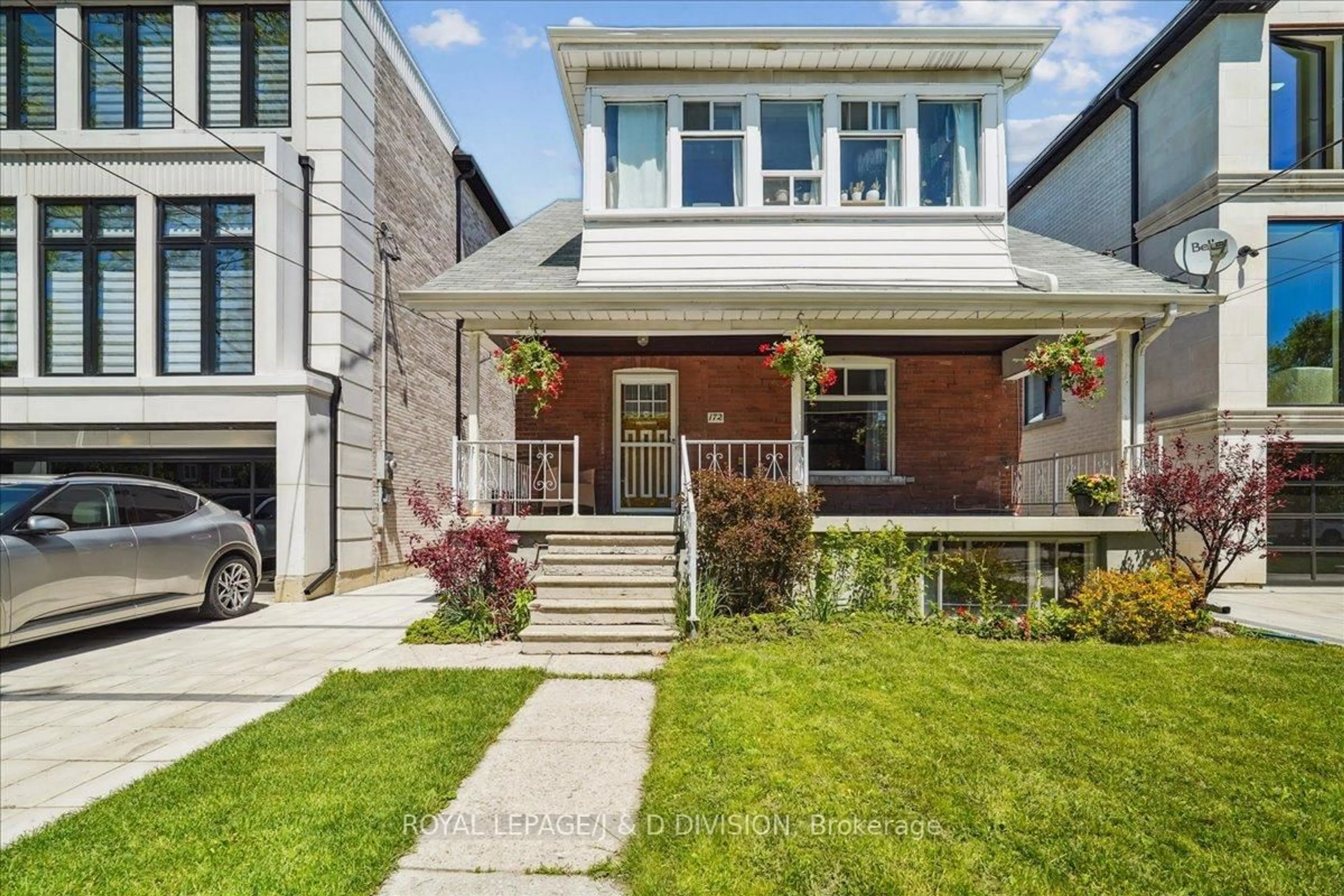 Home with brick exterior material, street for 172 Briar Hill Ave, Toronto Ontario M4R 1H9