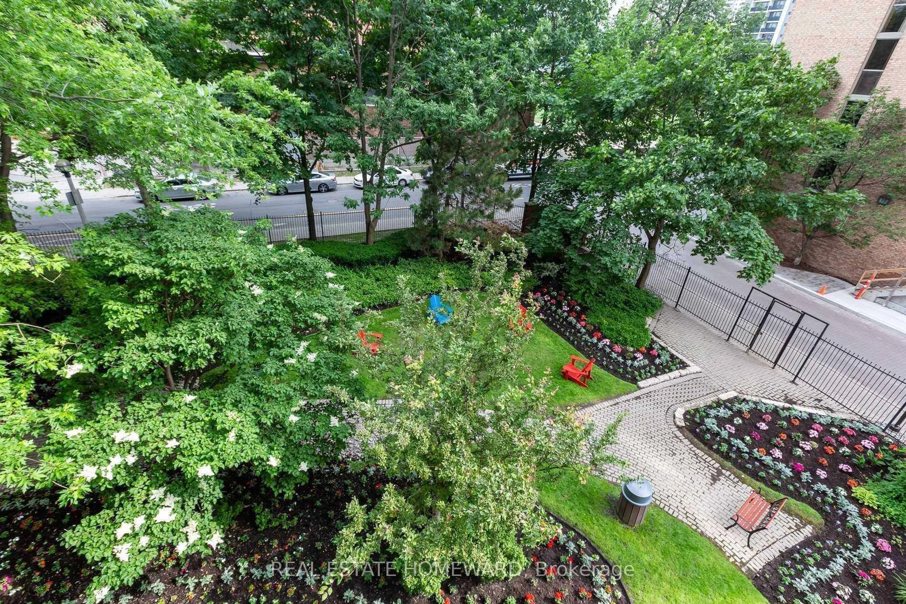 A pic from outside/outdoor area/front of a property/back of a property/a pic from drone, city buildings view from balcony for 77 Maitland Pl #420, Toronto Ontario M4Y 2V6