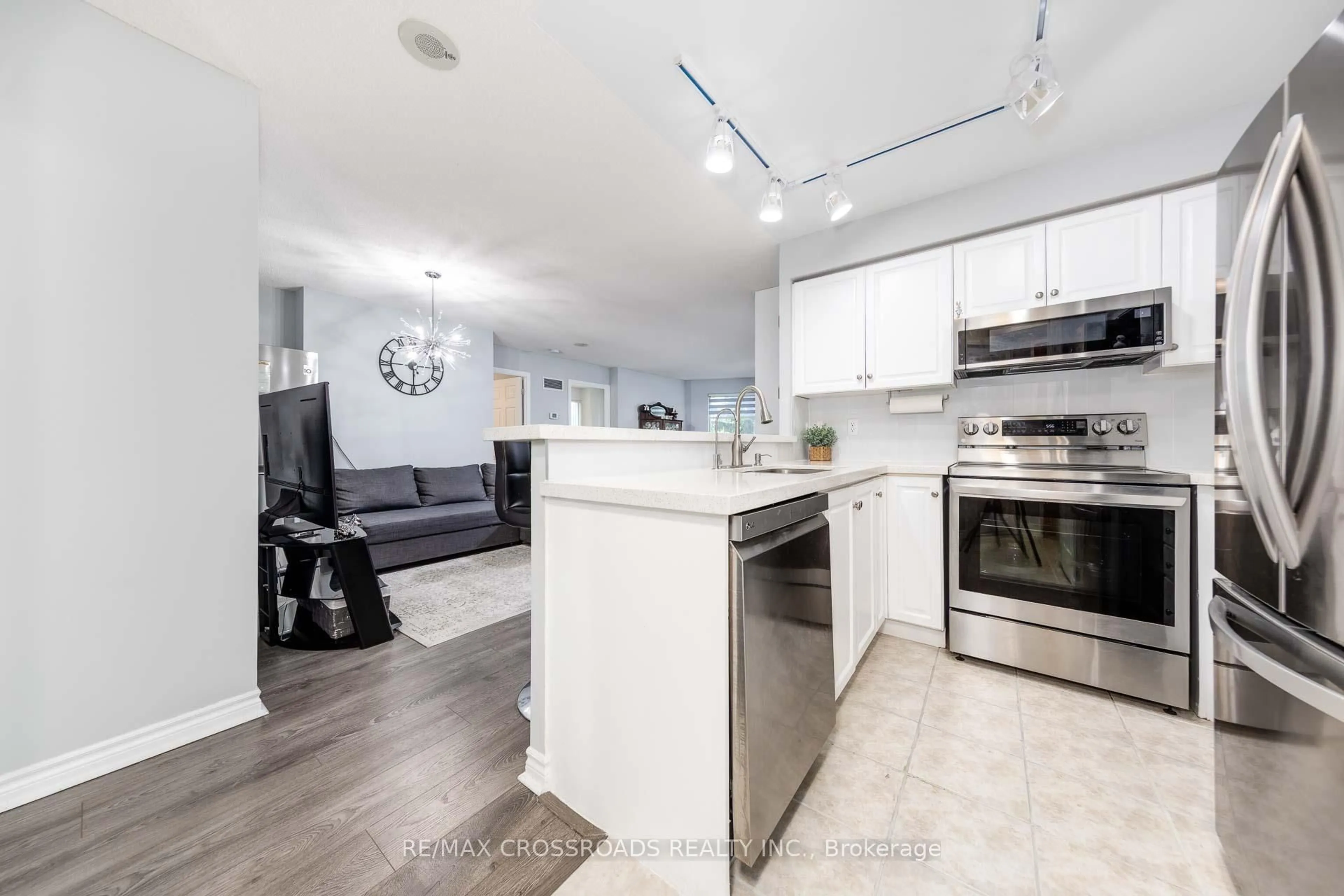 Open concept kitchen, unknown for 7 Lorraine Dr #203, Toronto Ontario M2N 7H2