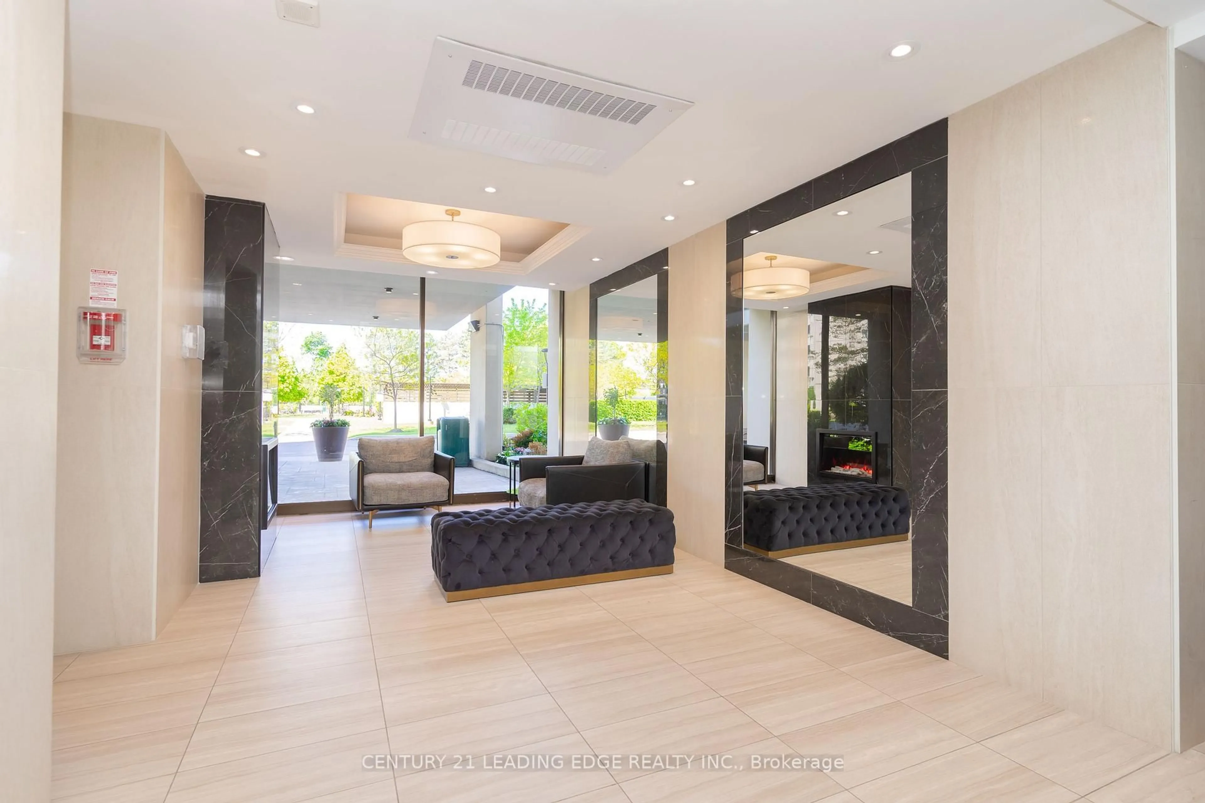 Lobby for 725 Don Mills Rd #1206, Toronto Ontario M3C 1S6