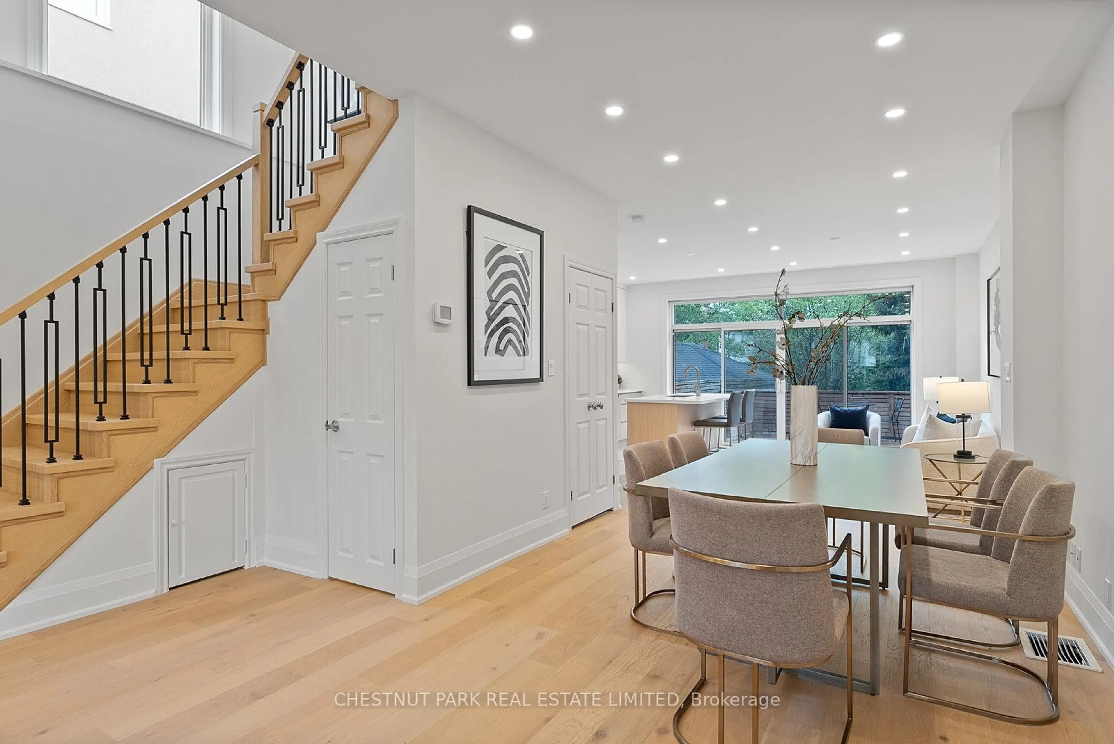 Dining room, unknown for 207 Glengarry Ave, Toronto Ontario M5M 1E3