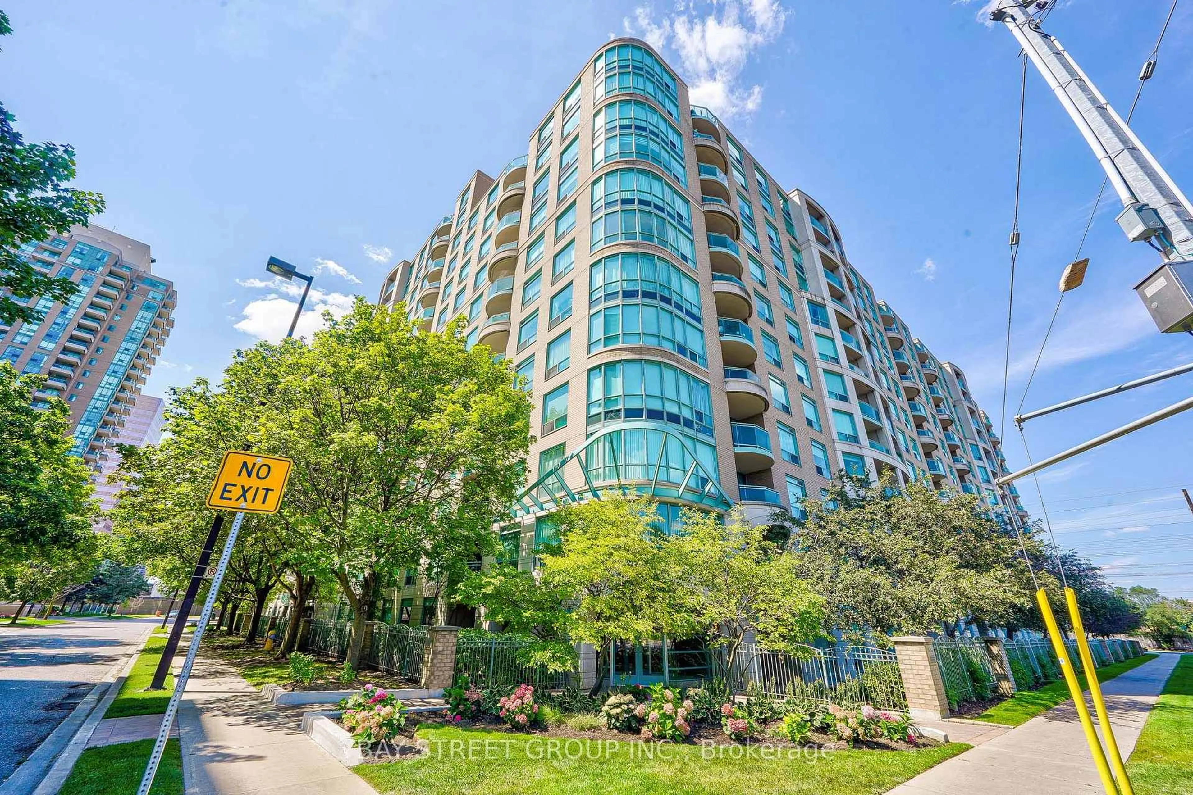 Patio, unknown for 18 Pemberton Ave #106, Toronto Ontario M2M 4K9