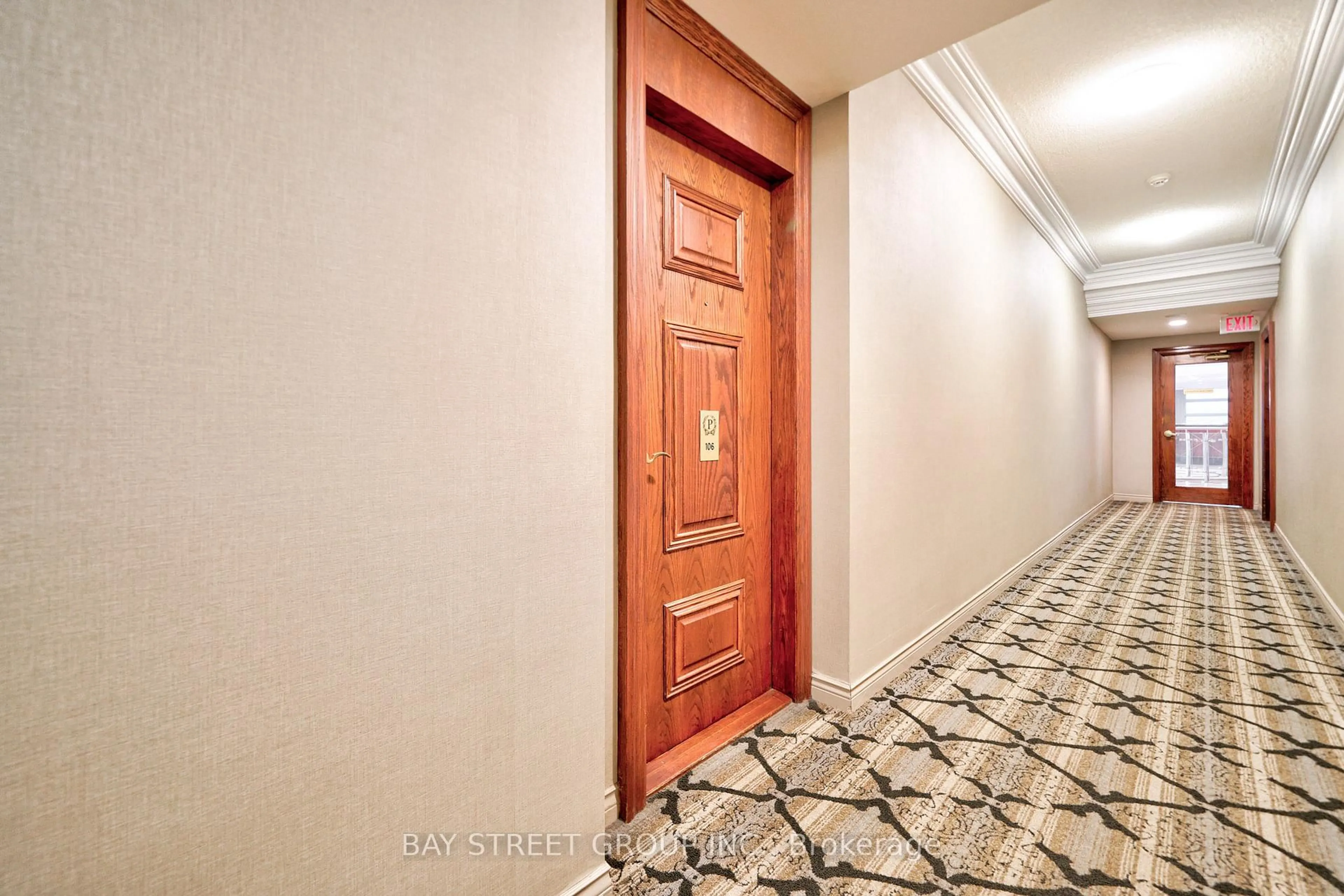Indoor foyer for 18 Pemberton Ave #106, Toronto Ontario M2M 4K9