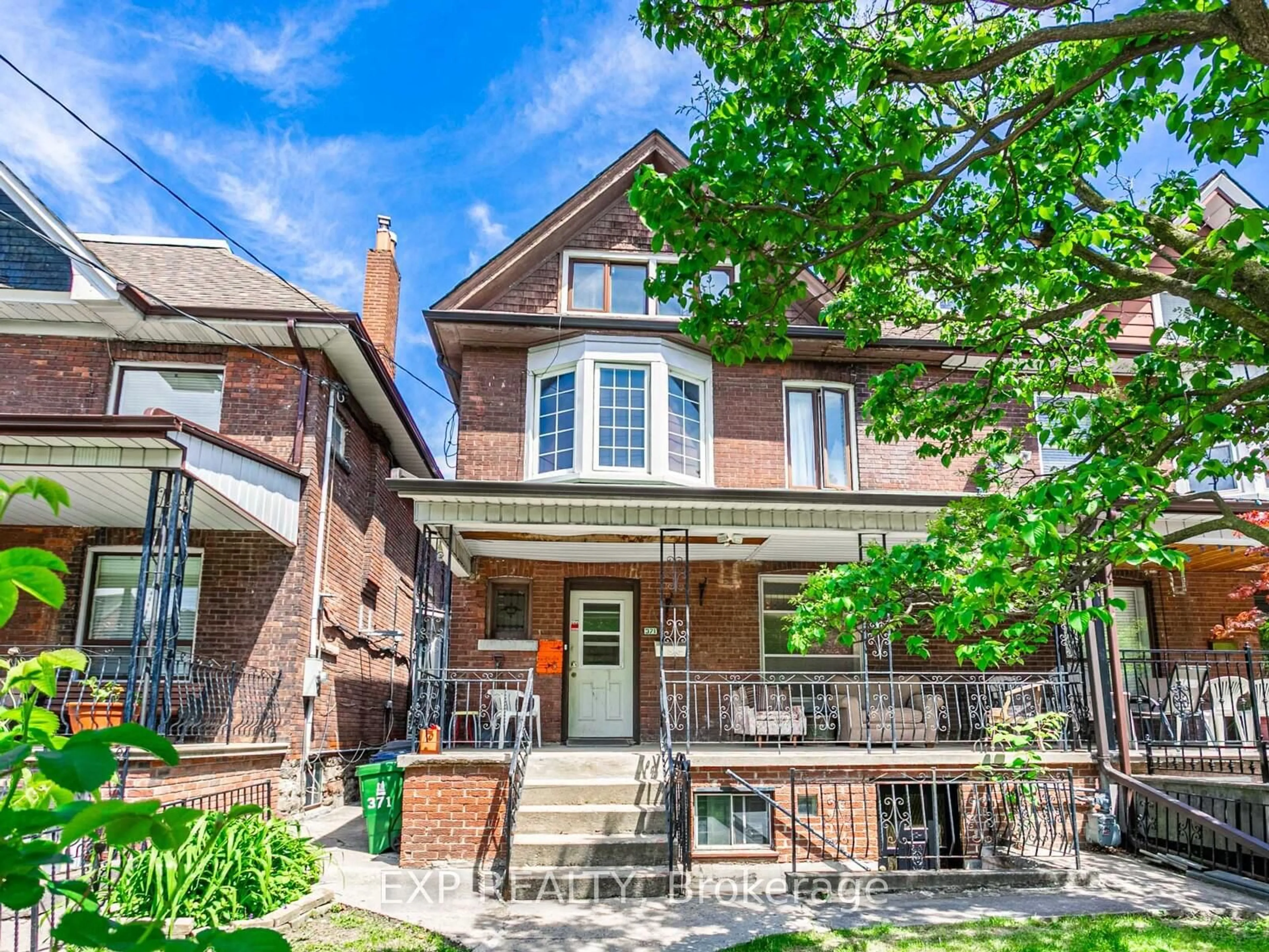 Home with brick exterior material, street for 371 Crawford St, Toronto Ontario M6J 2V7