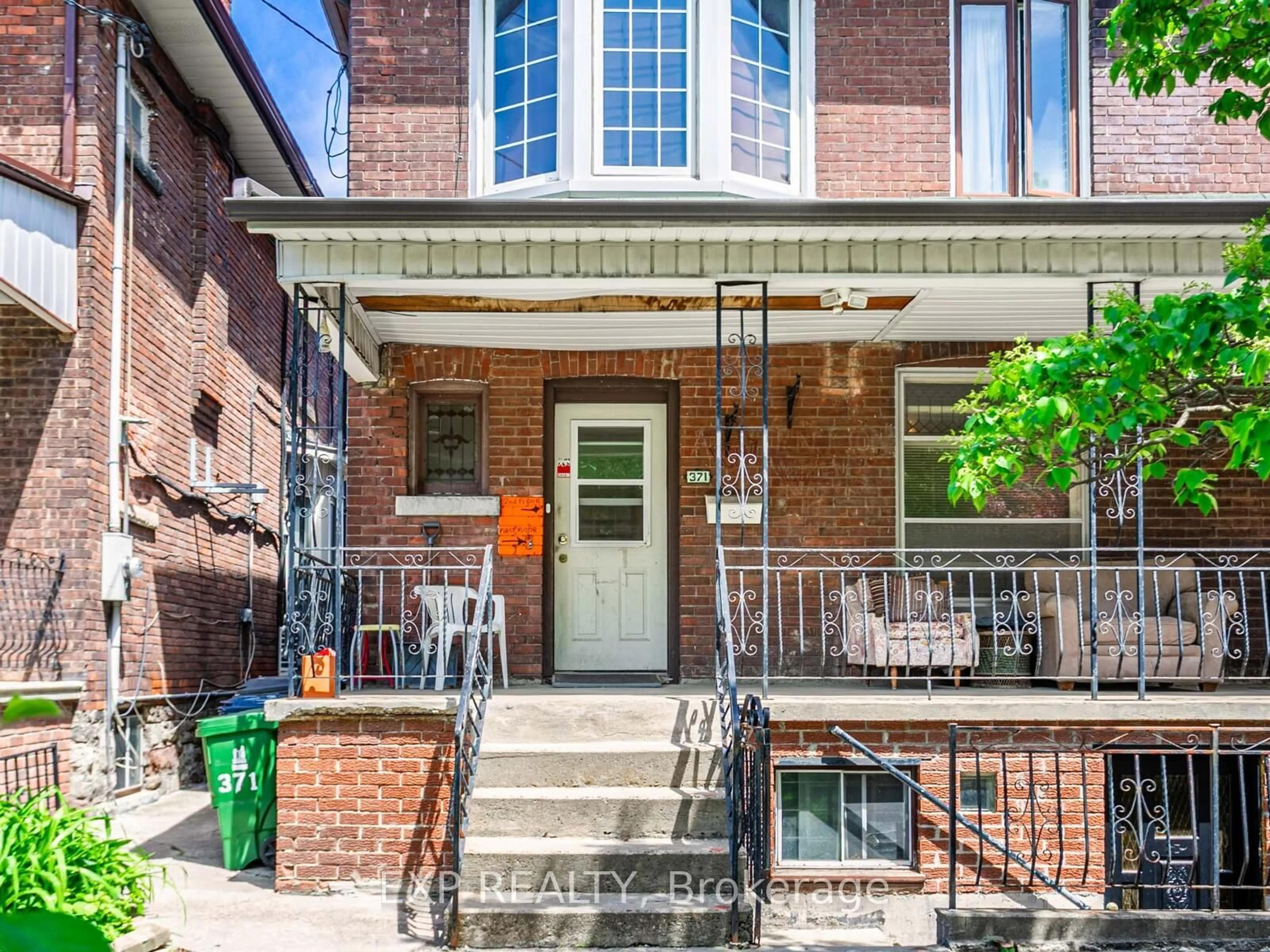 Home with brick exterior material, street for 371 Crawford St, Toronto Ontario M6J 2V7