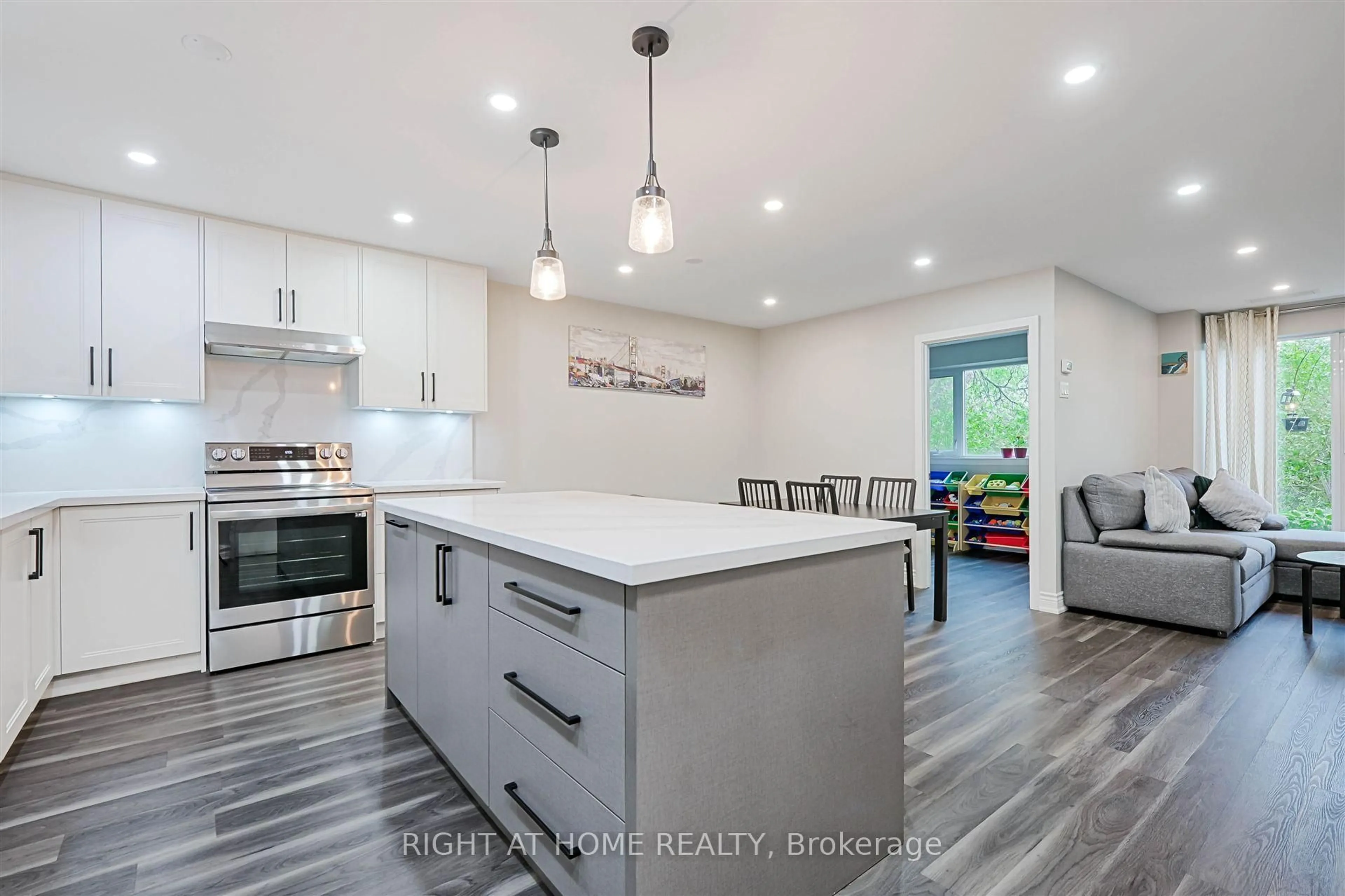 Open concept kitchen, unknown for 4005 Don Mills Rd #125, Toronto Ontario M2H 3J9