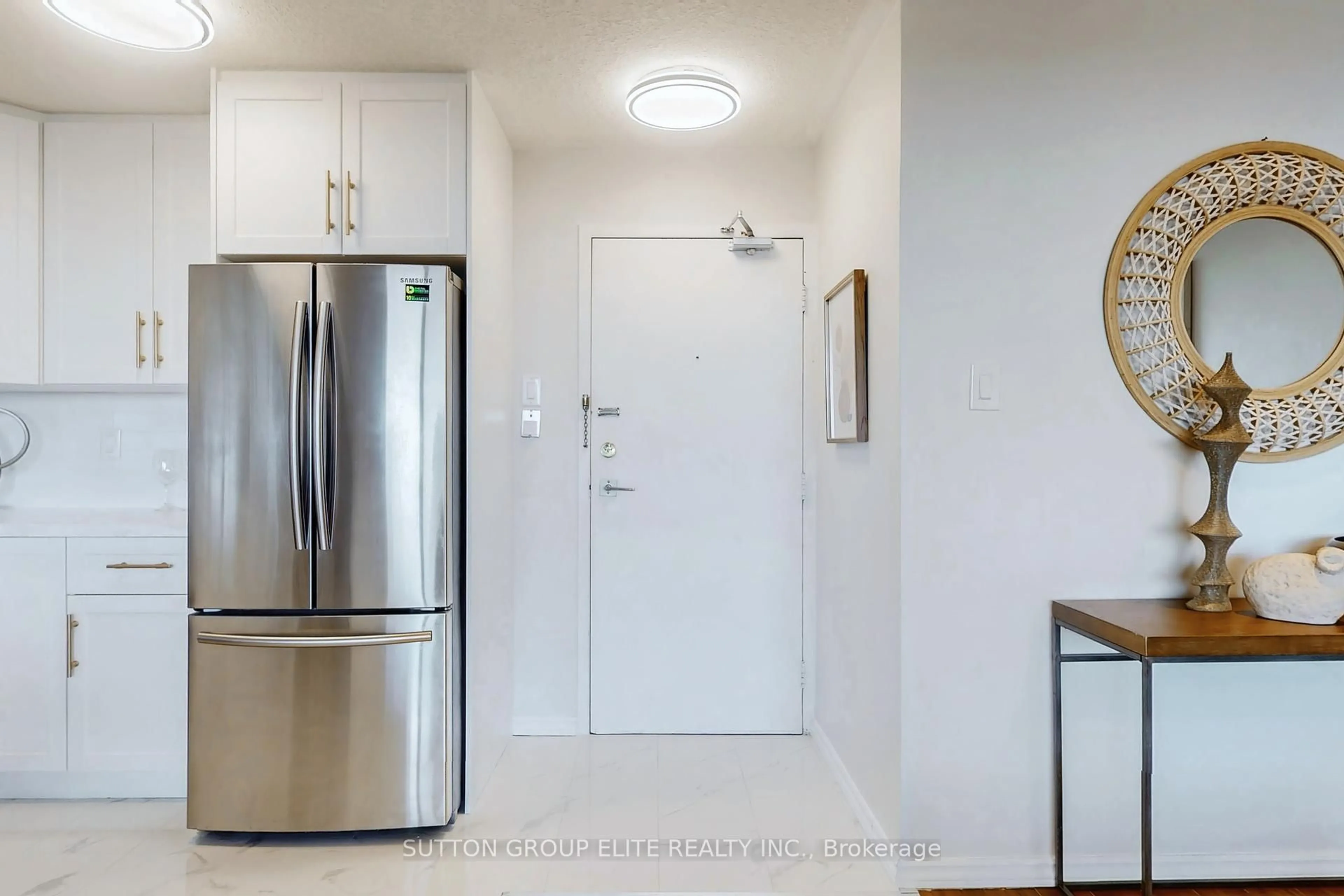 Indoor entryway for 260 Seneca Hill Dr #Ph03, Toronto Ontario M2J 4S6