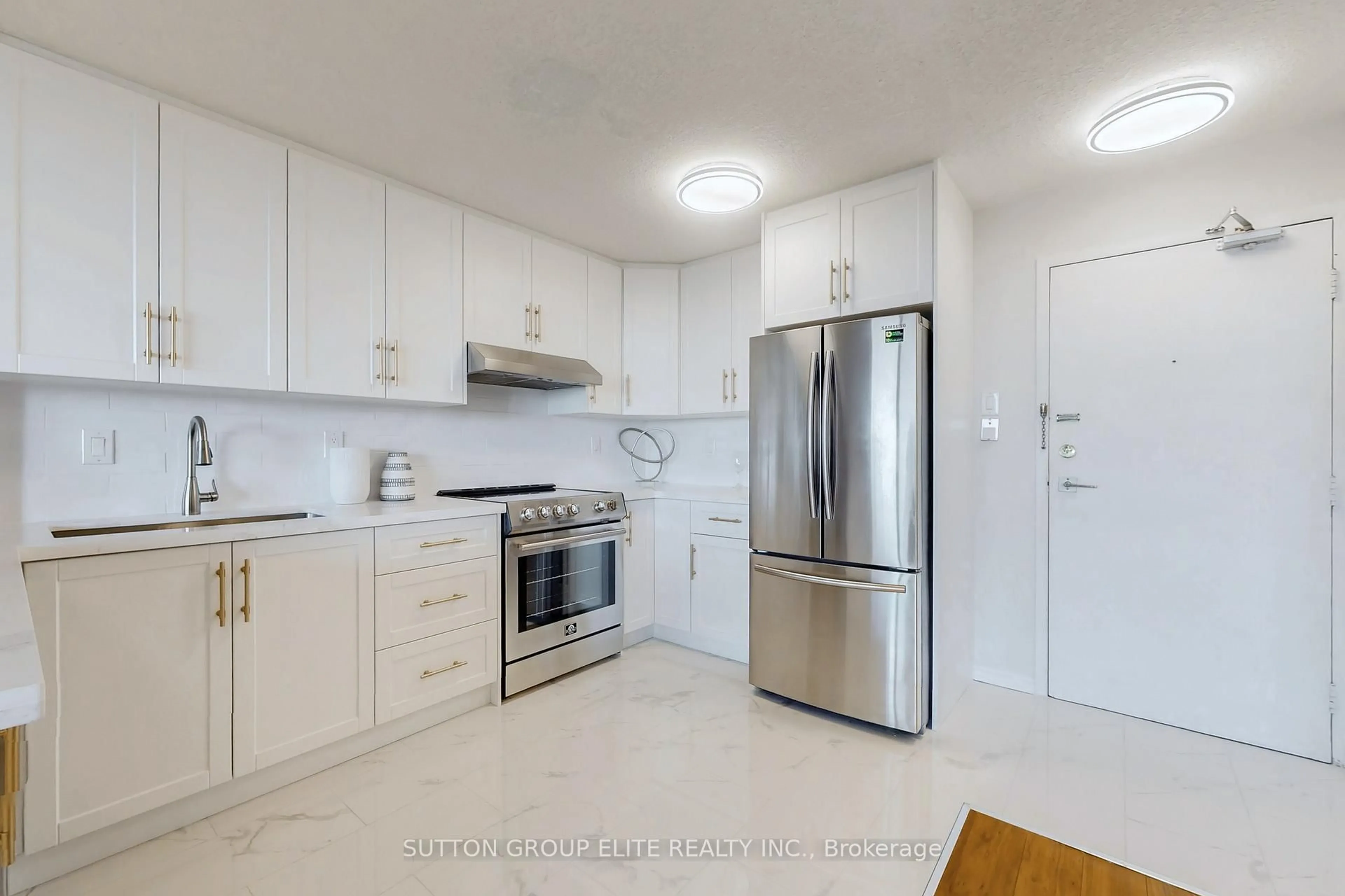 Standard kitchen, unknown for 260 Seneca Hill Dr #Ph03, Toronto Ontario M2J 4S6