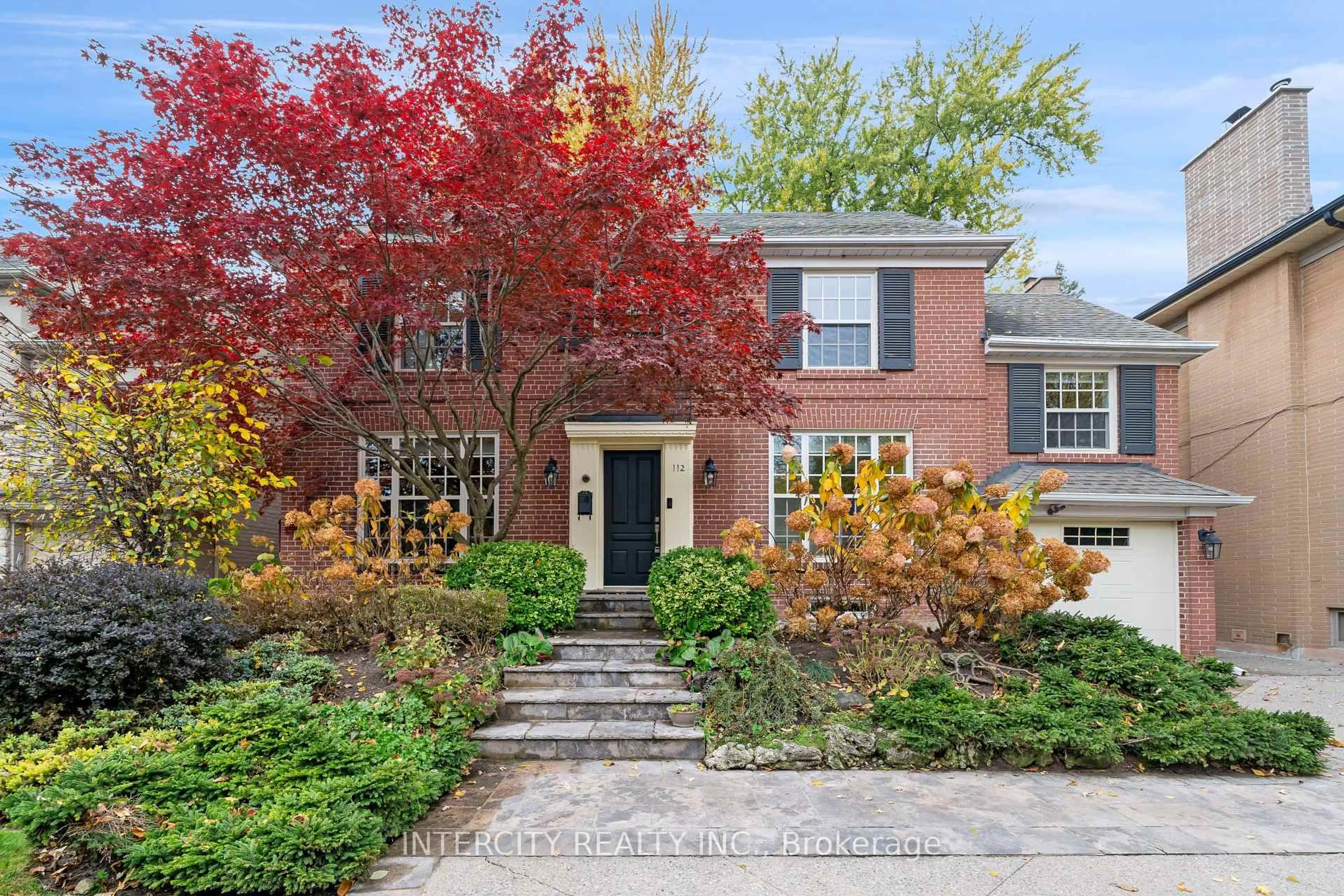 Home with brick exterior material, street for 112 Mason Blvd, Toronto Ontario M5M 3E3