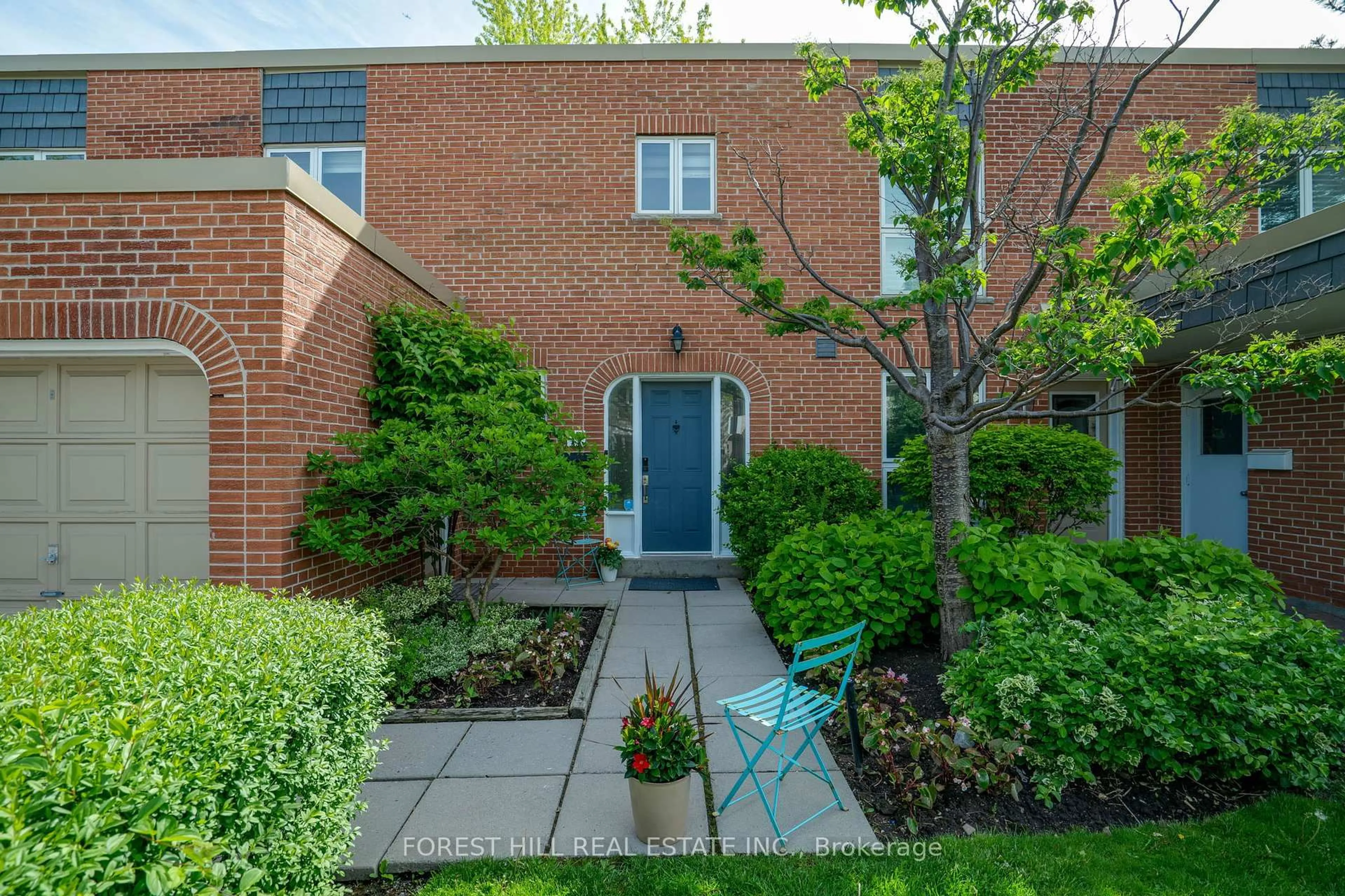 Patio, street for 11 Scenic Mill Way, Toronto Ontario M2L 1S4