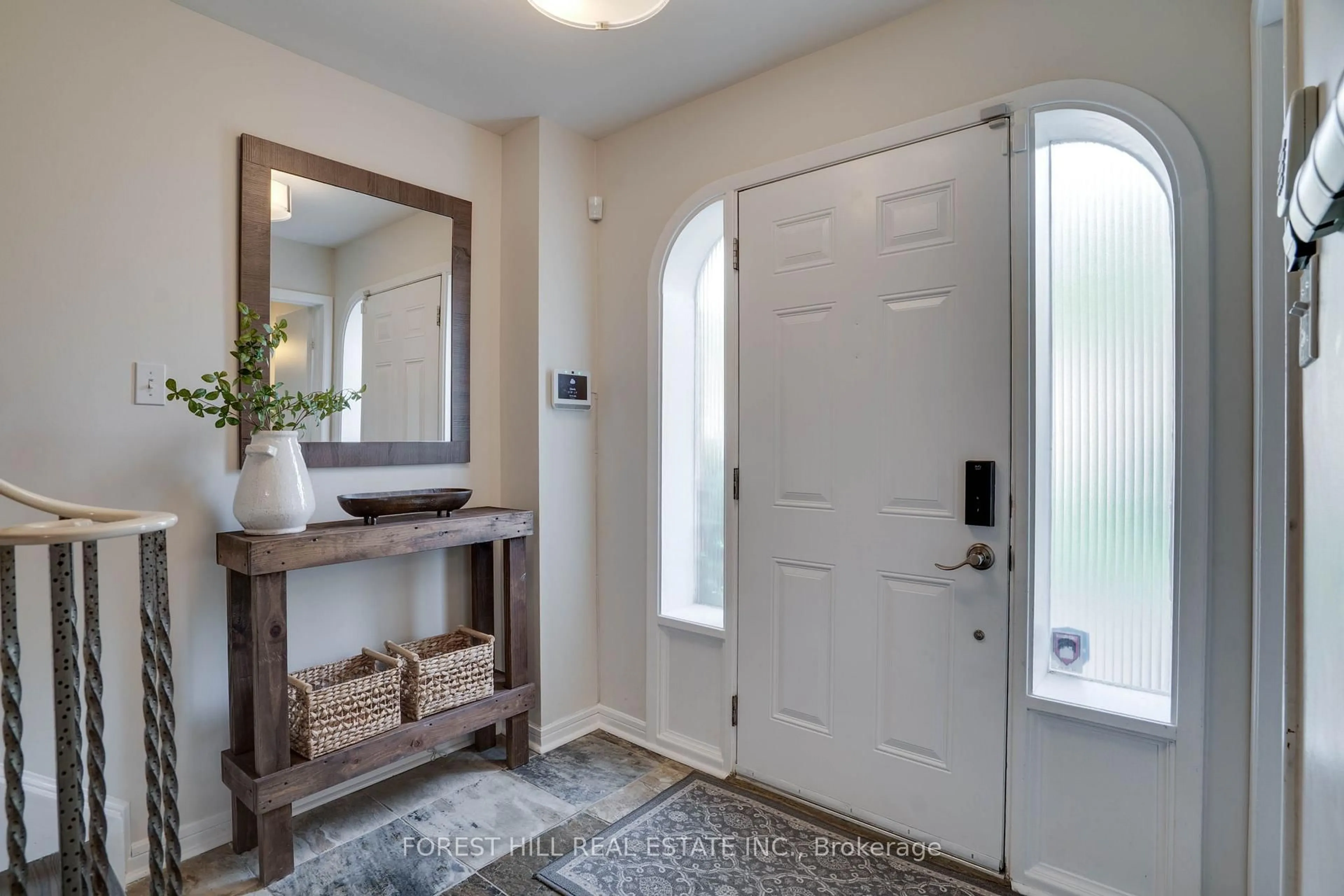 Indoor entryway for 11 Scenic Mill Way, Toronto Ontario M2L 1S4