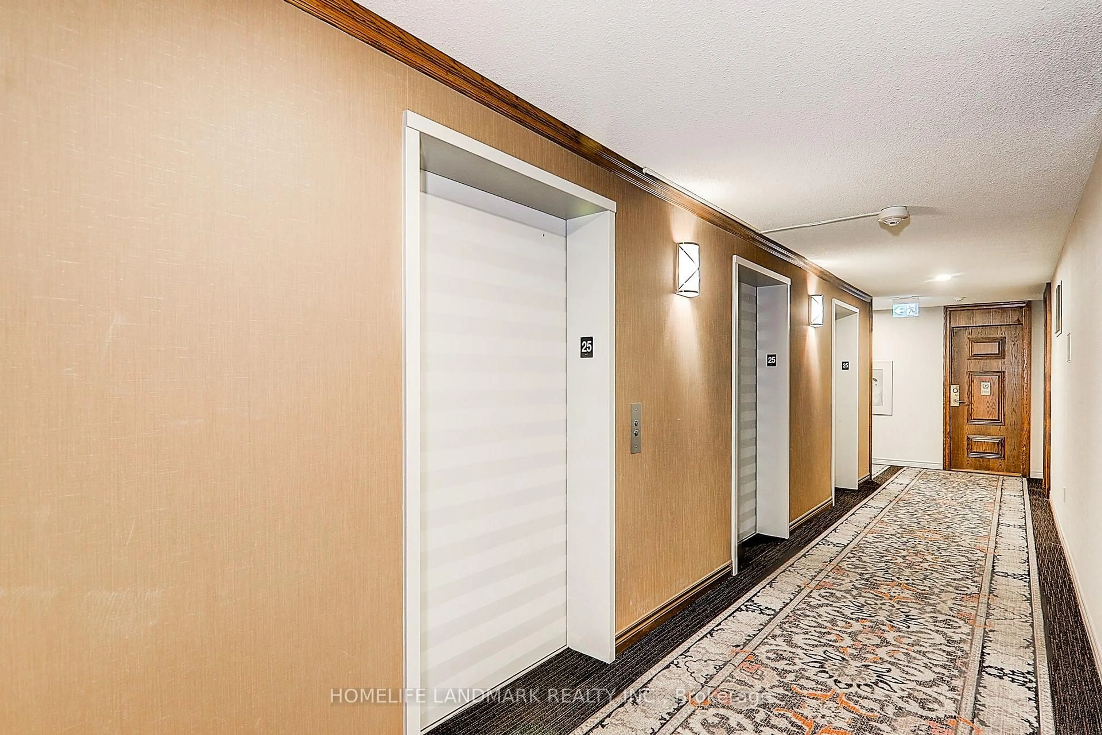 Indoor foyer for 1 Pemberton Ave #2507, Toronto Ontario M2M 4L9