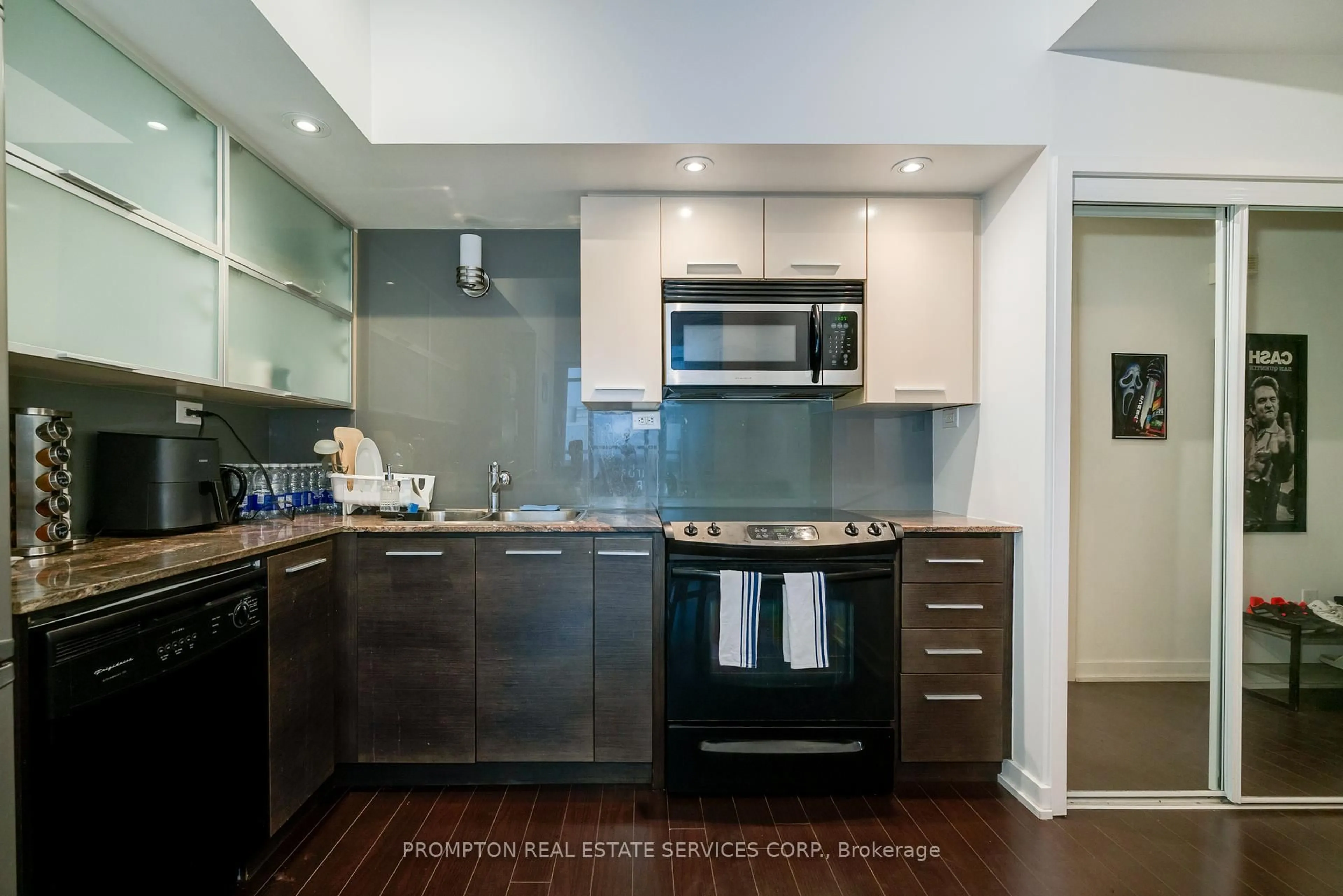 Unknown for 8 Telegram Mews #205, Toronto Ontario M5V 3Z5