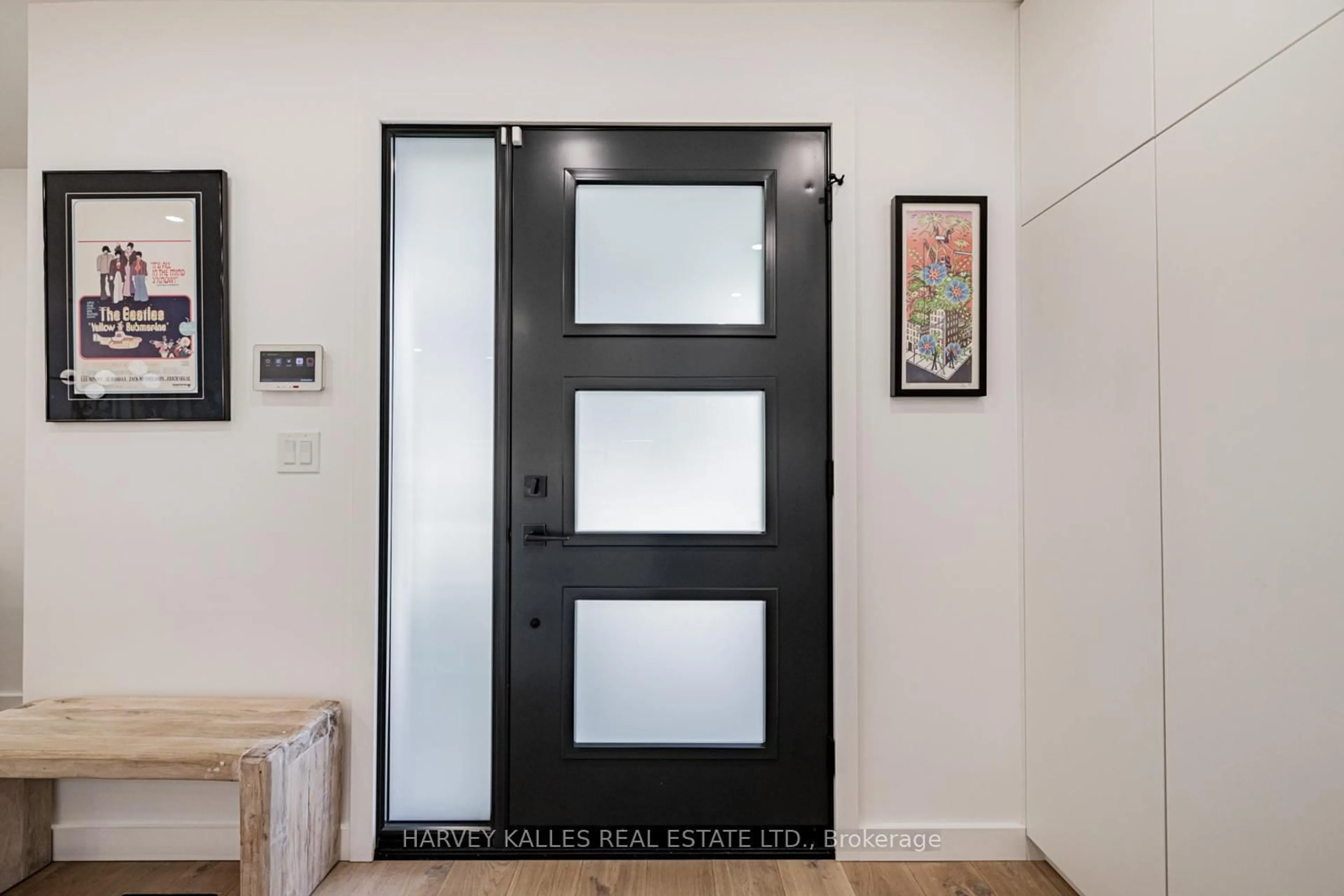 Indoor entryway for 59 Acton Ave, Toronto Ontario M3H 4G9