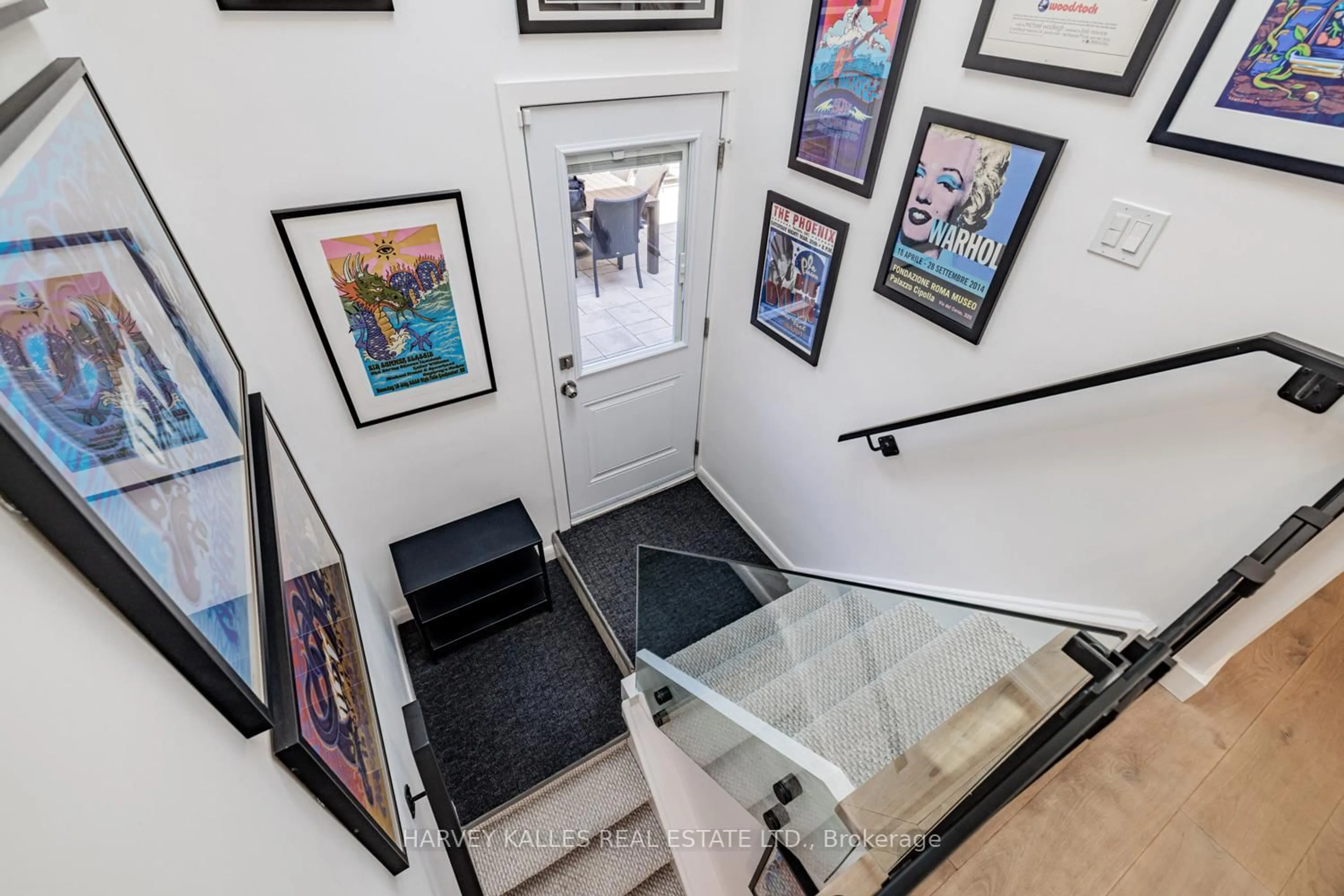 Indoor foyer for 59 Acton Ave, Toronto Ontario M3H 4G9