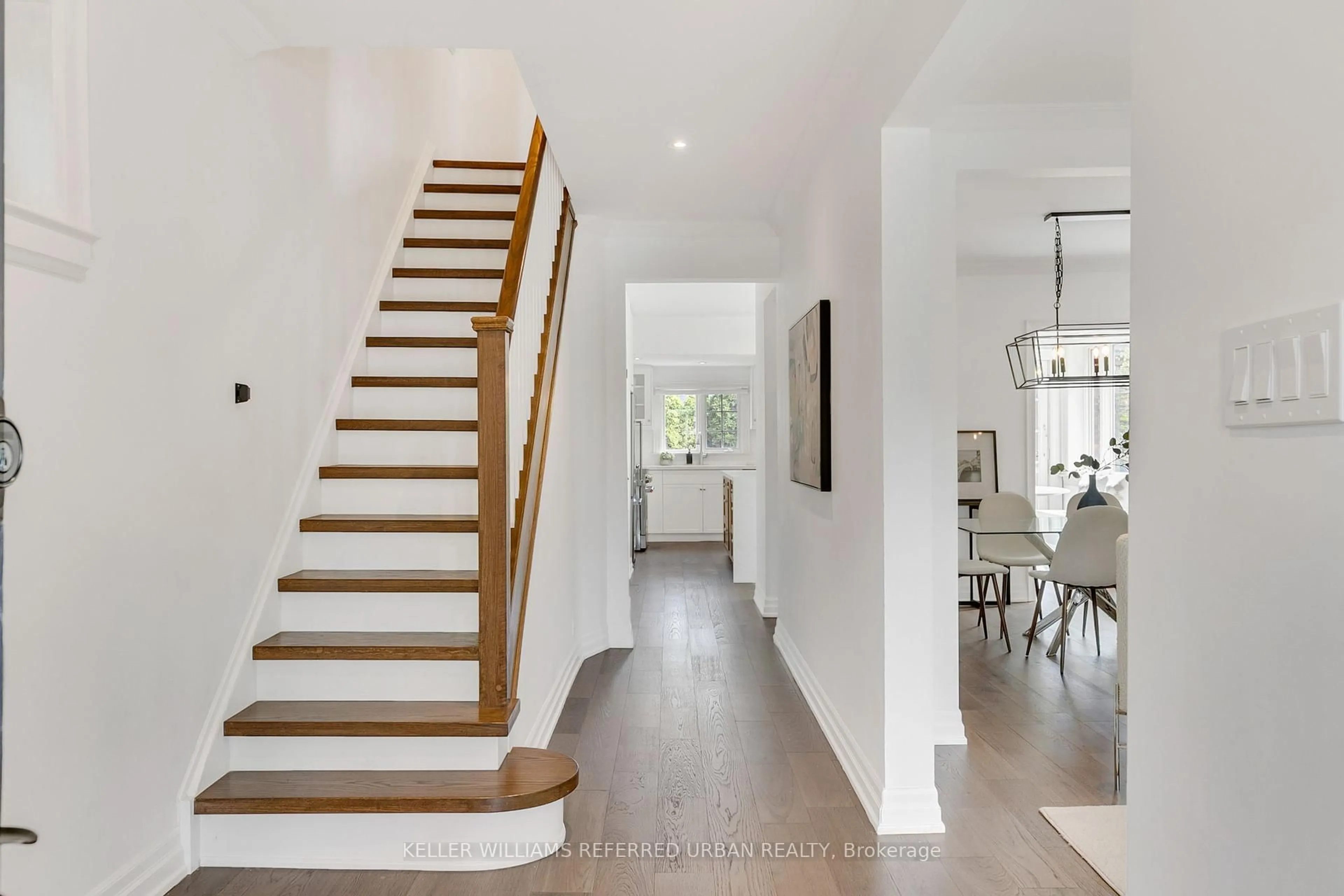 Stairs for 21 Donegall Dr, Toronto Ontario M4G 3G6