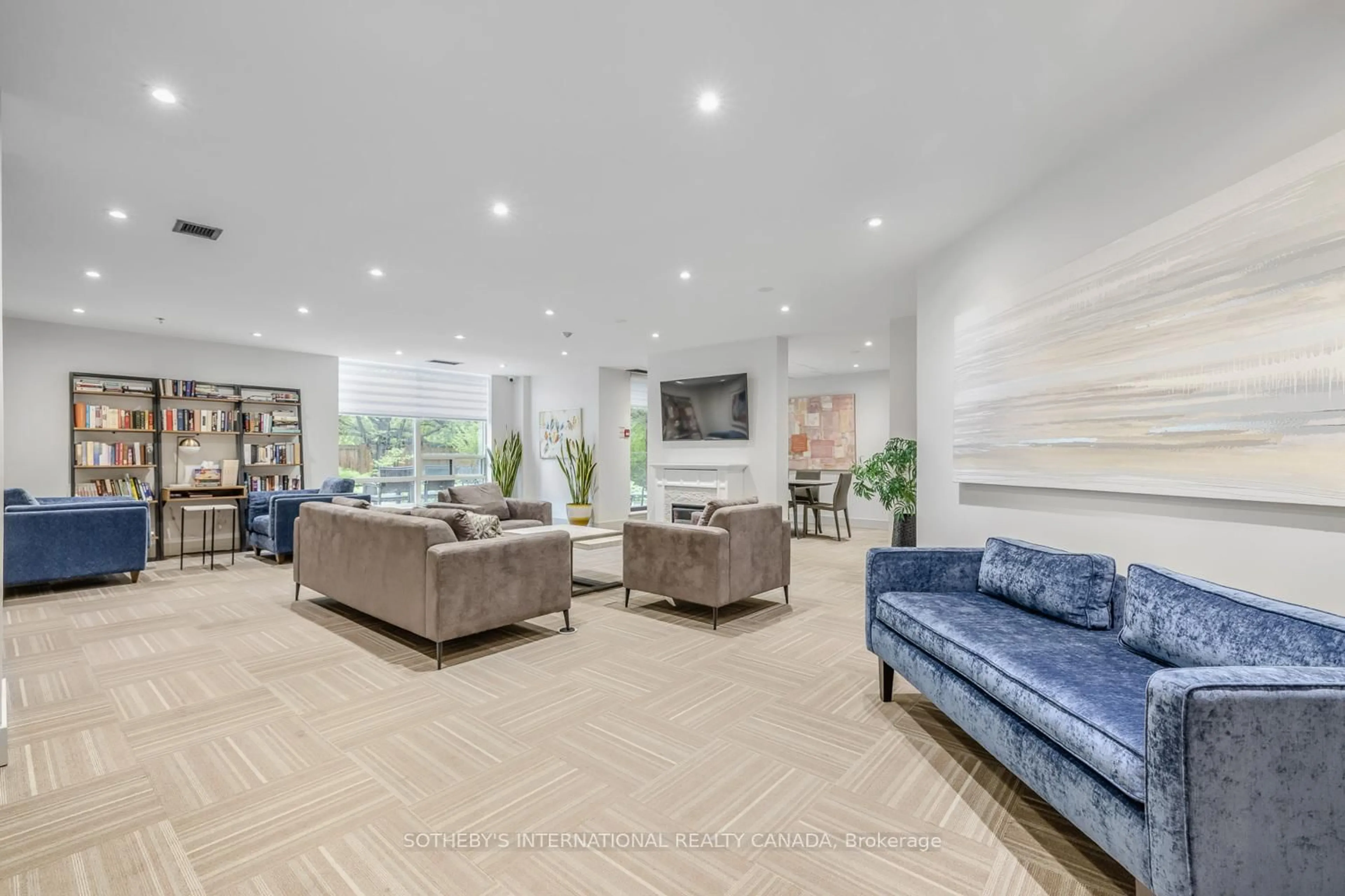 Lobby for 96 Fifeshire Rd #501, Toronto Ontario M2L 2X9