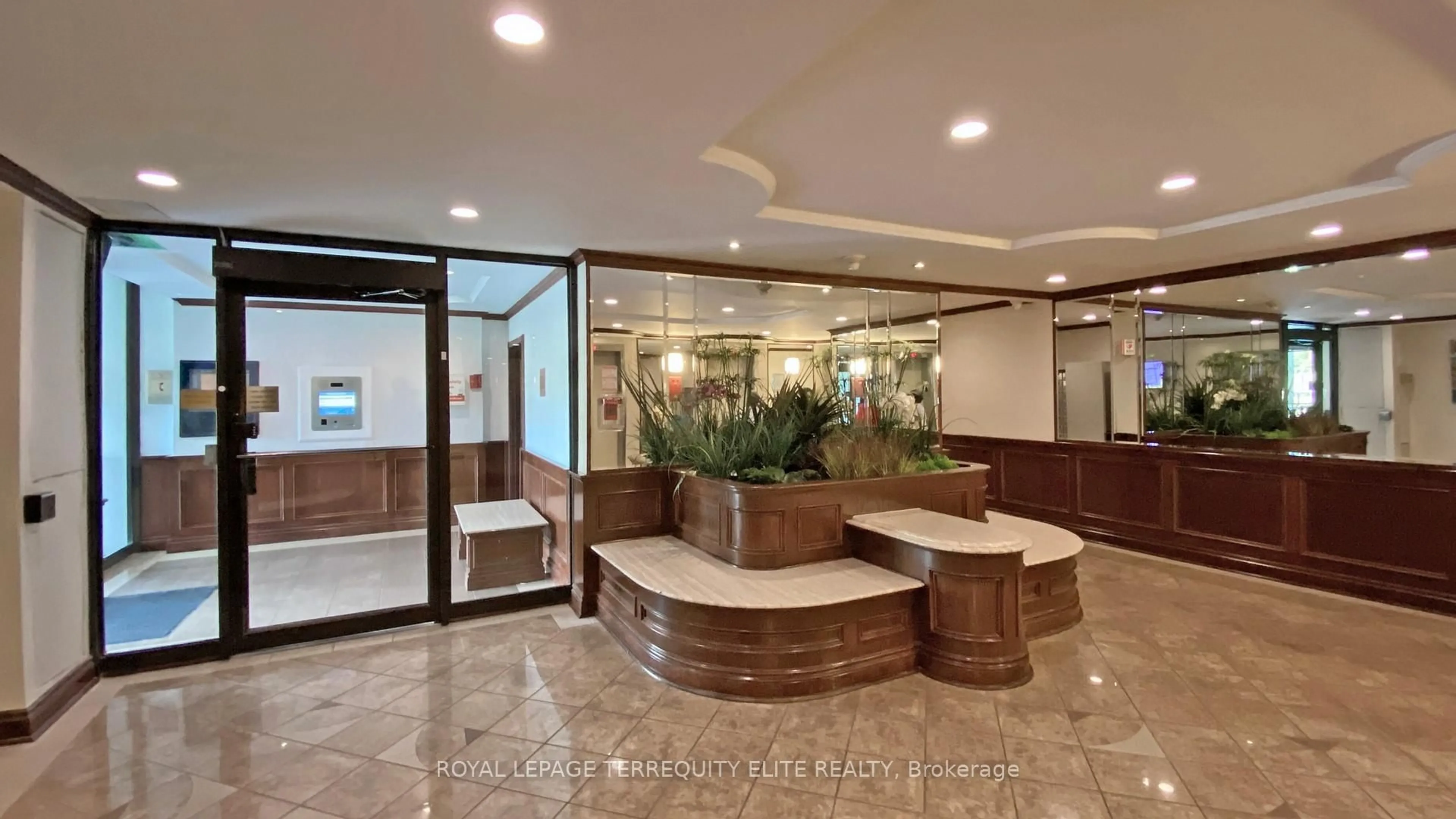 Lobby for 10 Muirhead Rd #1810, Toronto Ontario M2J 4P9