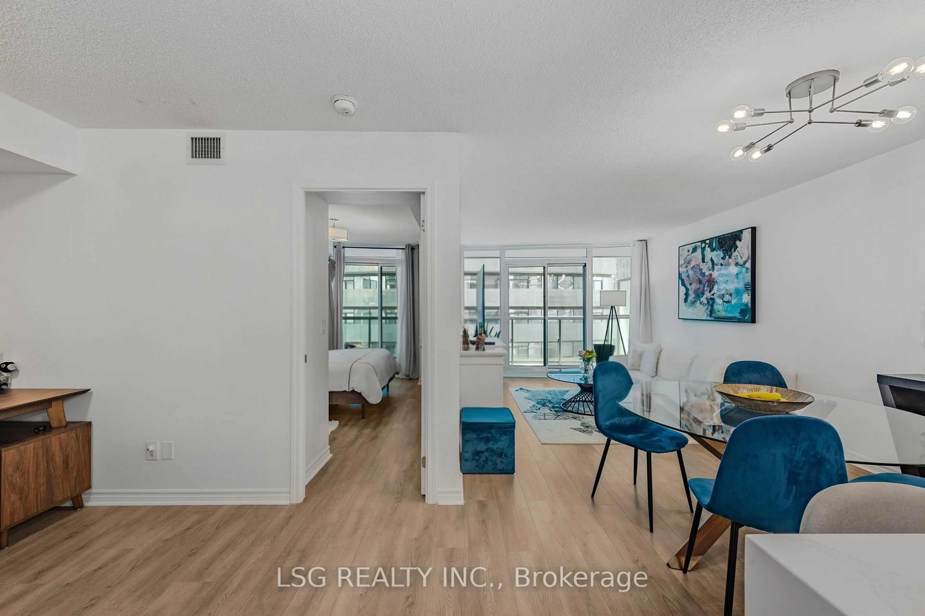 Unknown for 19 Grand Trunk Cres #1908, Toronto Ontario M5J 3A3