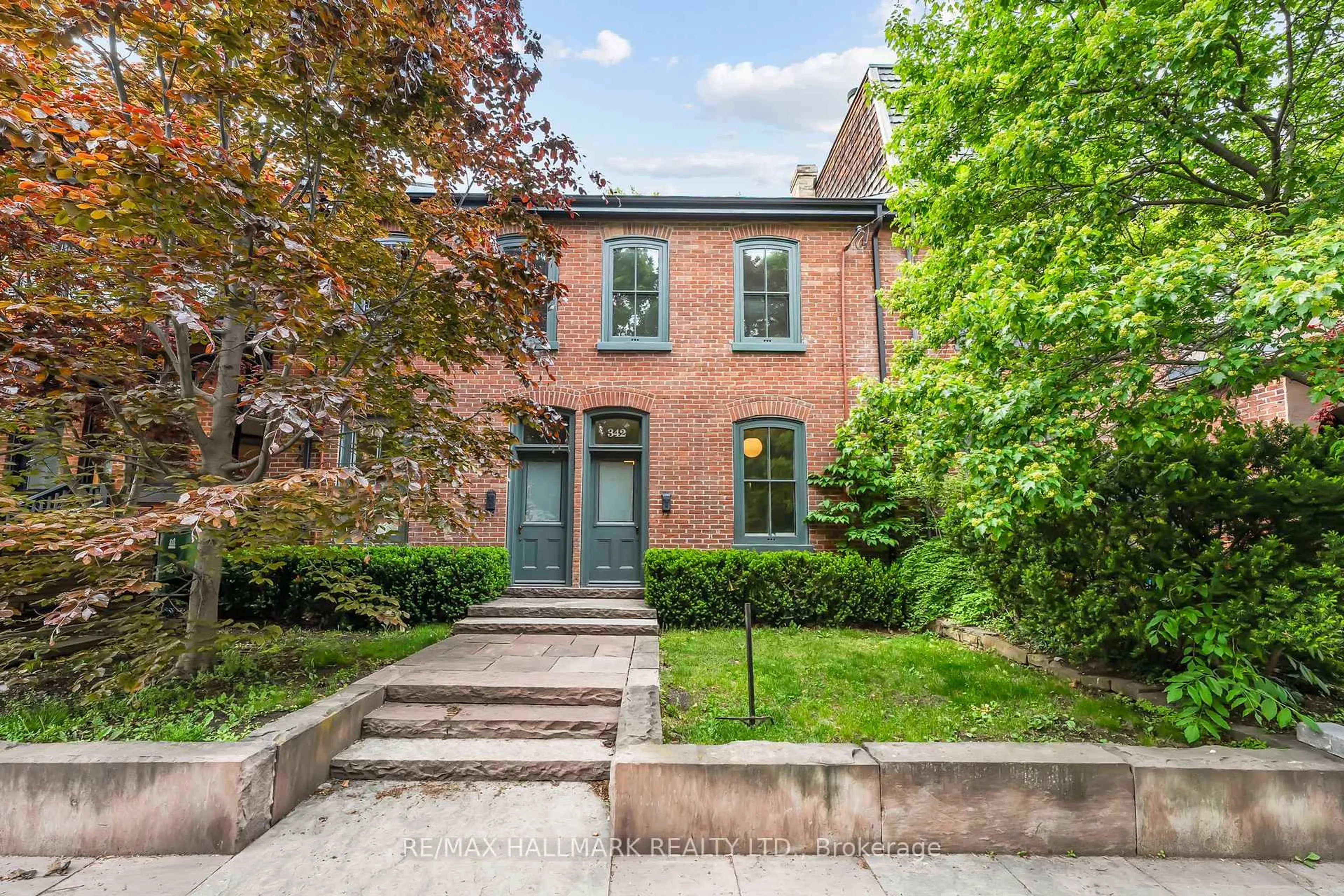 Home with brick exterior material, street for 342 Wellesley St, Toronto Ontario M4X 1H3