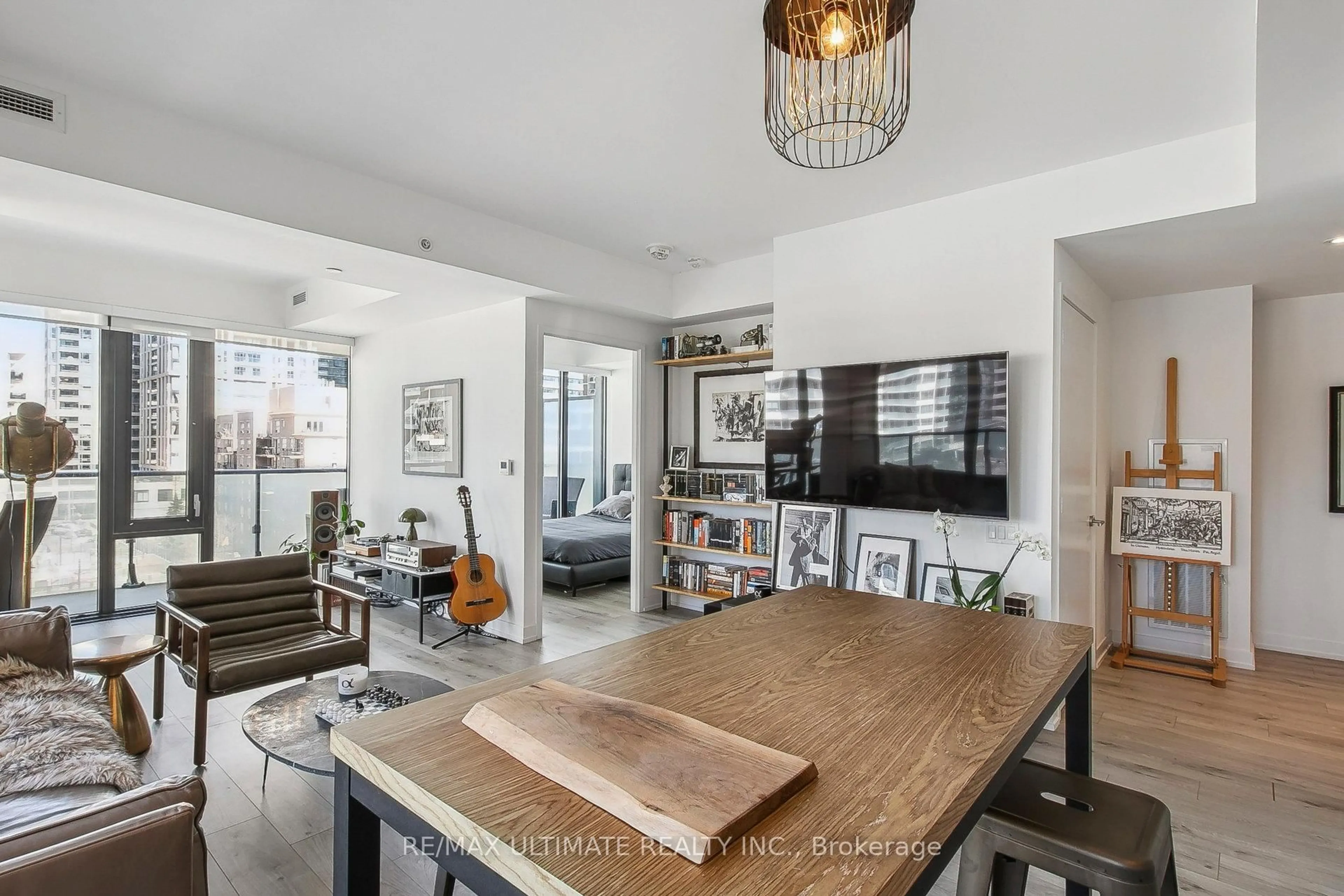 Unknown for 161 Roehampton Ave #601, Toronto Ontario M4P 0C8