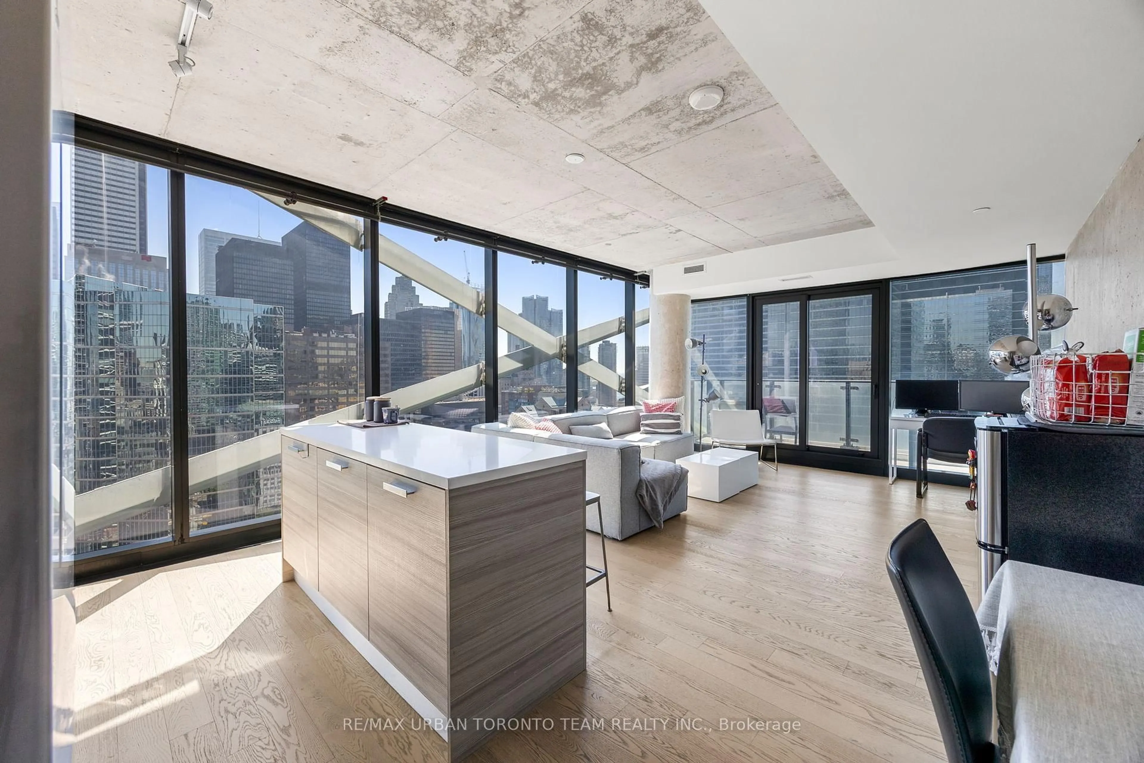 Unknown for 224 King St #2804, Toronto Ontario M5H 0A6