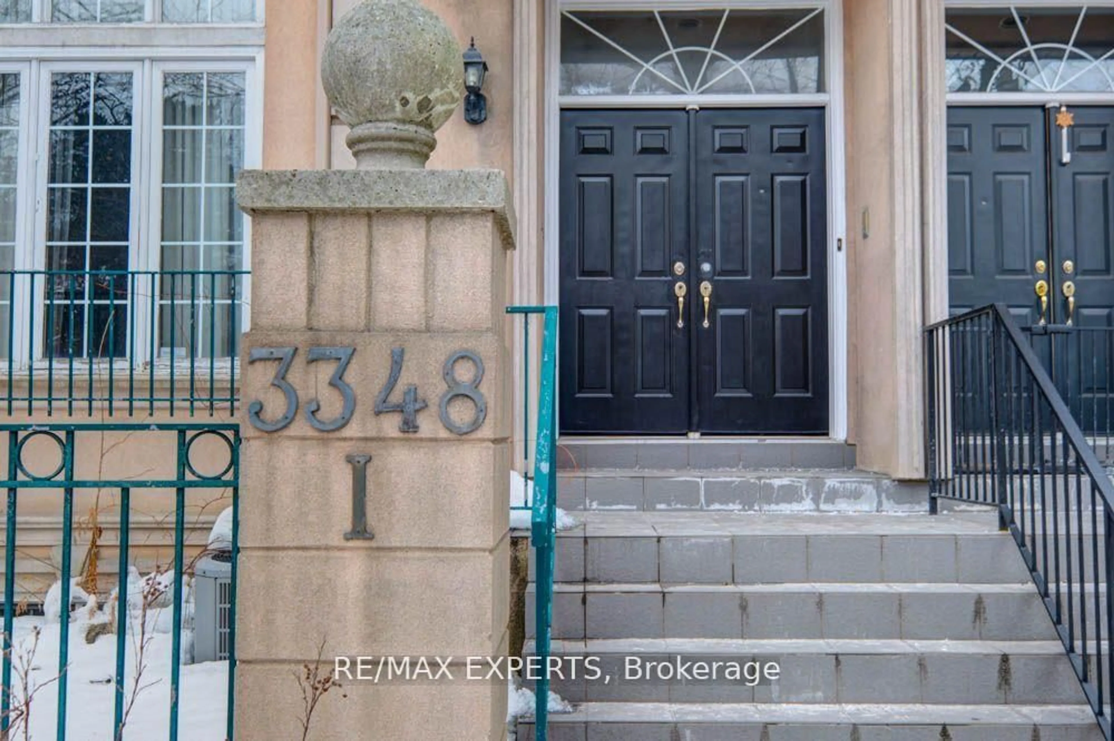 Indoor entryway for 3348 Bayview Ave #I, Toronto Ontario M2M 3R9