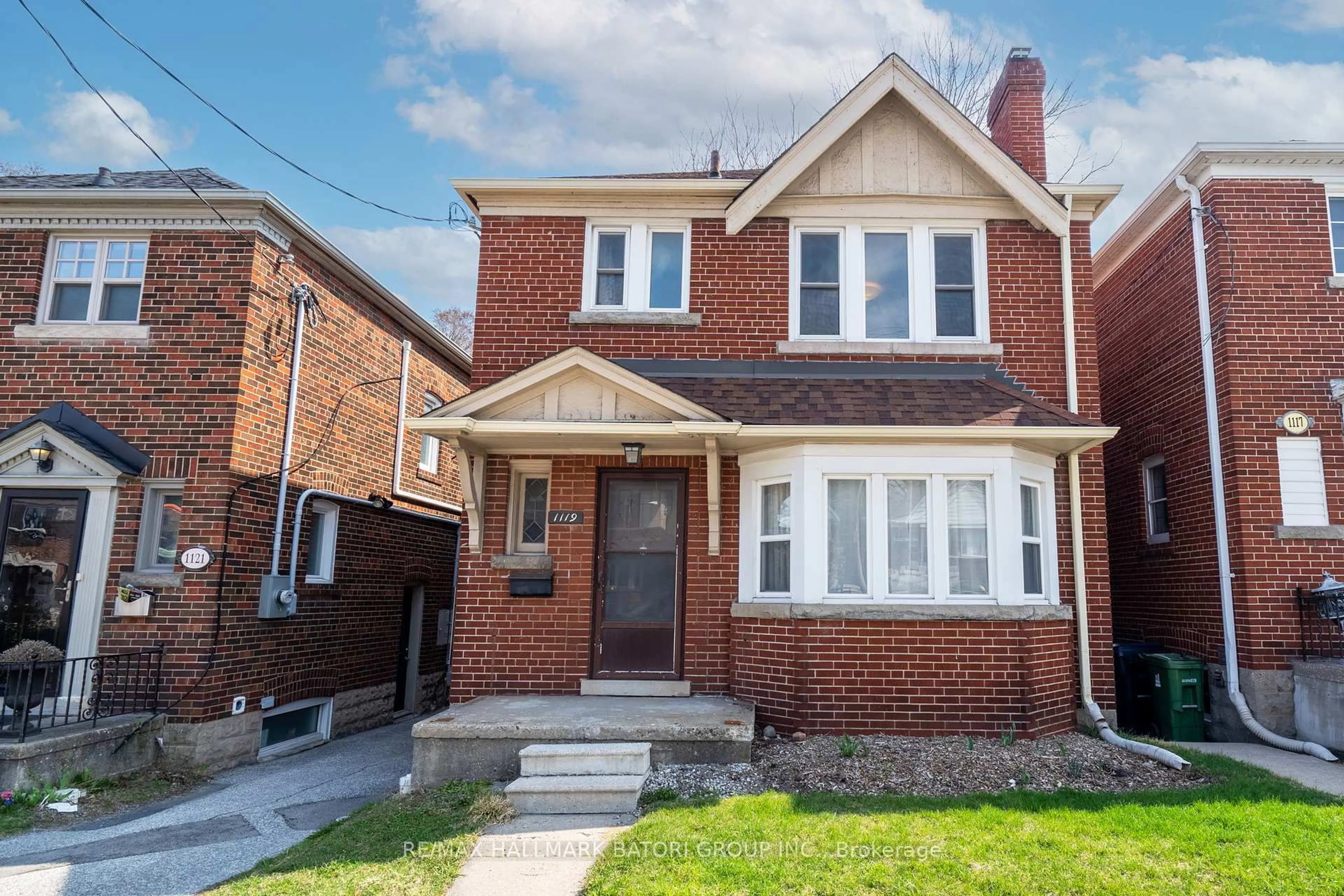 Home with brick exterior material, street for 1119 Avenue Rd, Toronto Ontario M5N 2E5