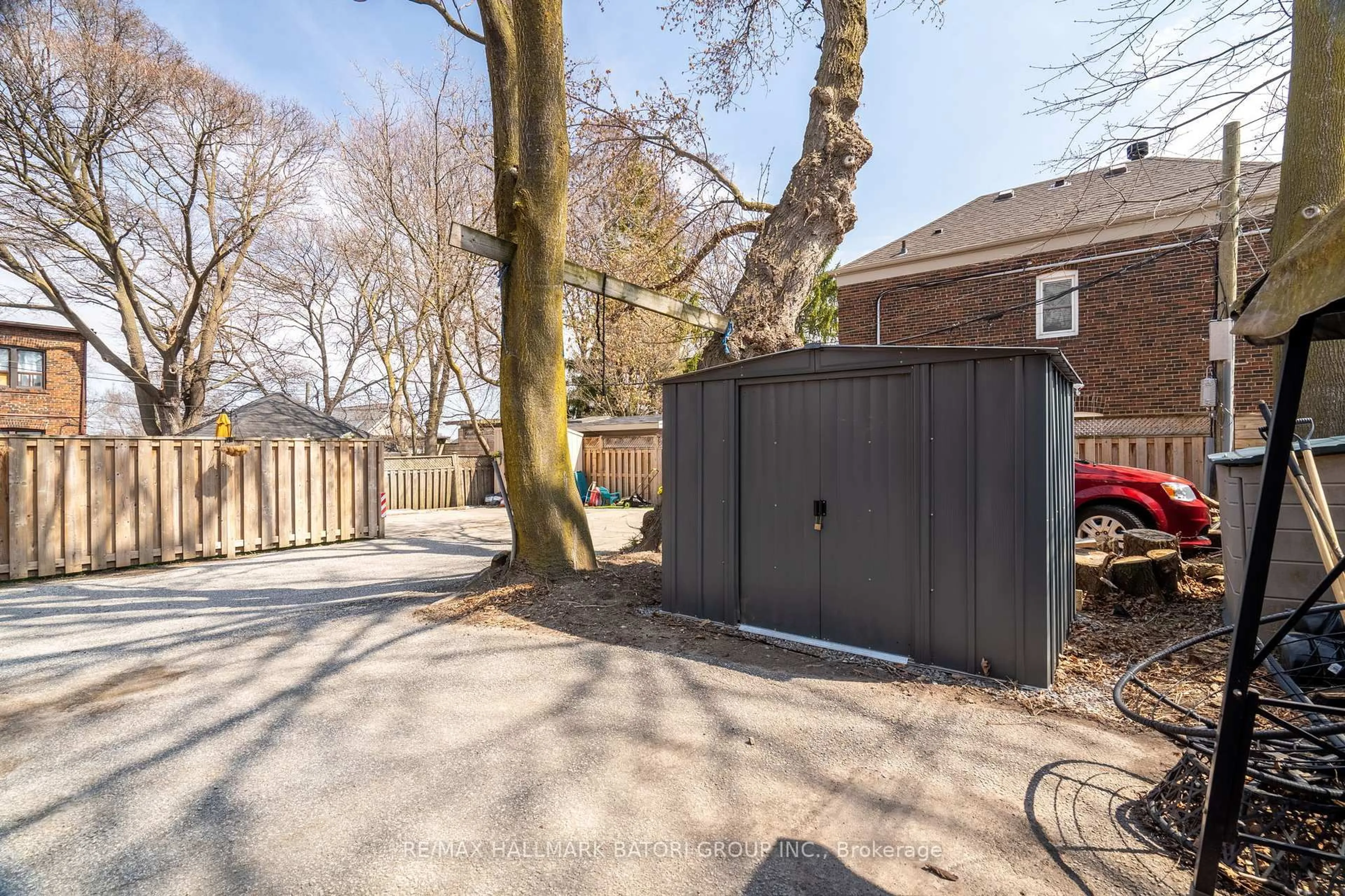 Unknown for 1119 Avenue Rd, Toronto Ontario M5N 2E5