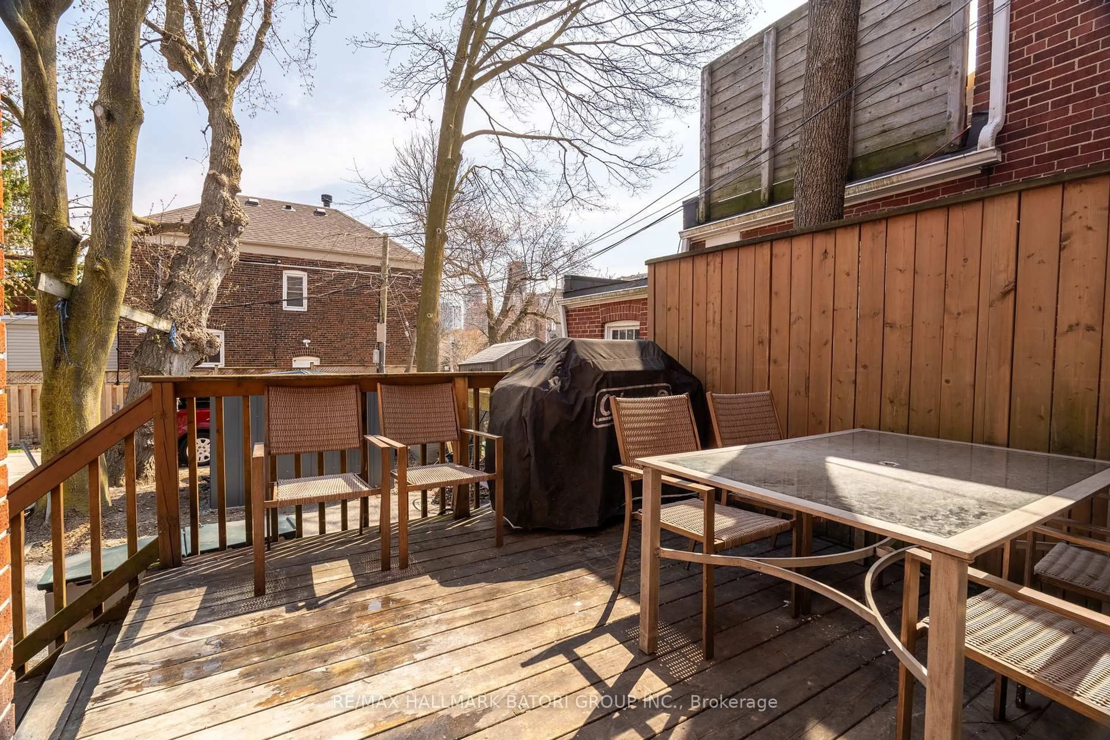 Patio, street for 1119 Avenue Rd, Toronto Ontario M5N 2E5
