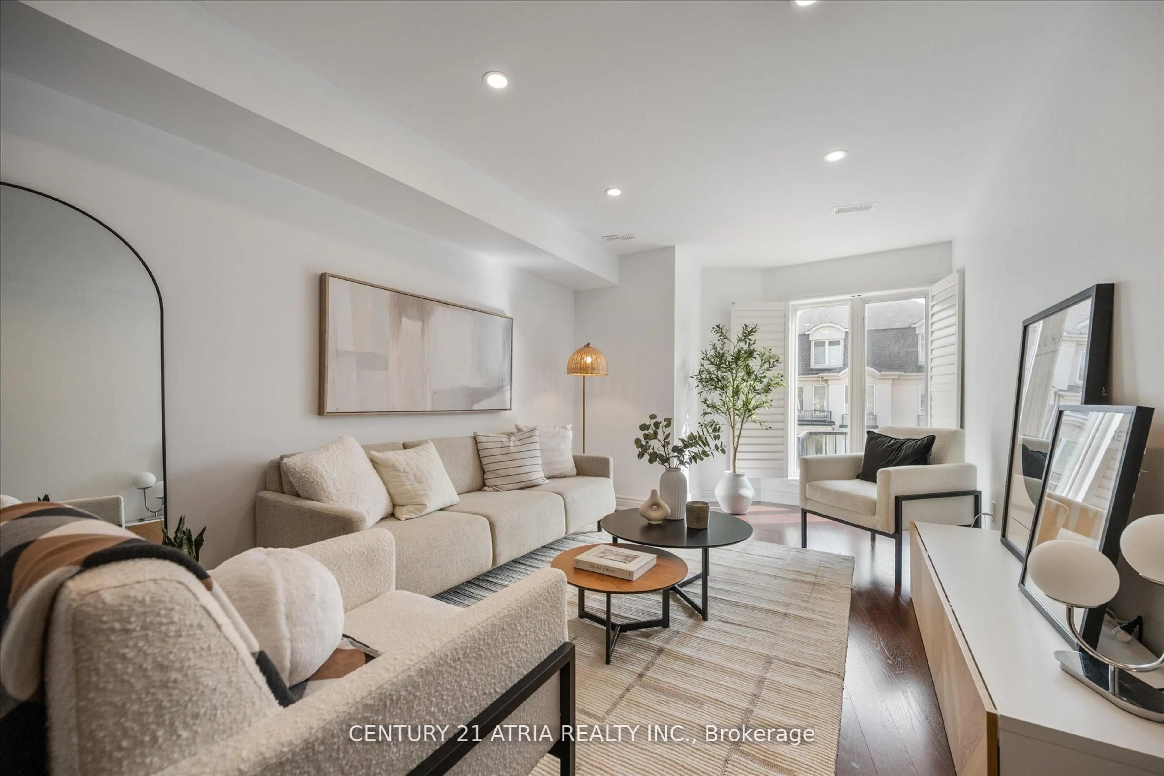 Living room with furniture, unknown for 291 David Dunlap Circ, Toronto Ontario M3C 4B9