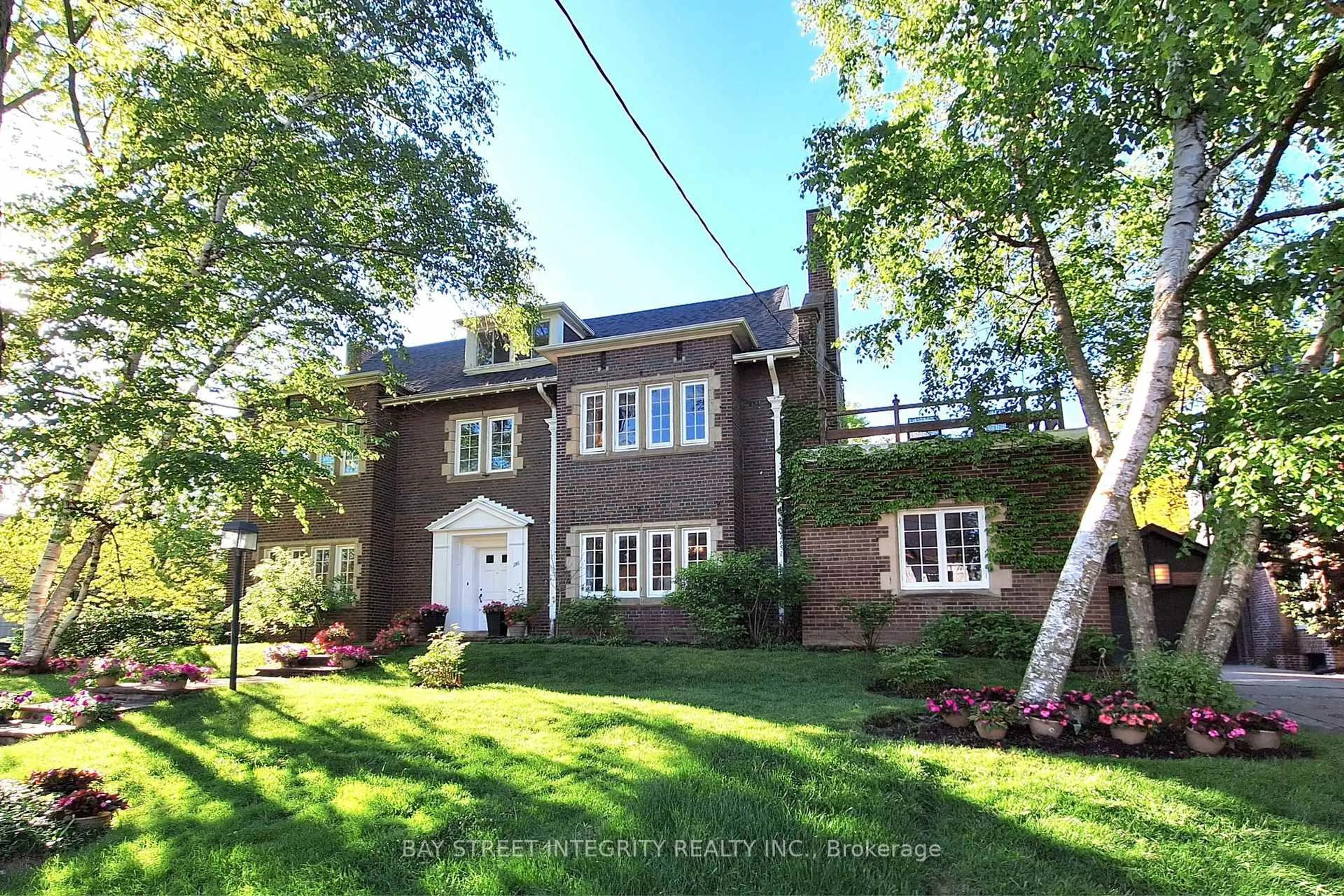 Home with brick exterior material, street for 184 Heath St, Toronto Ontario M4V 1V2