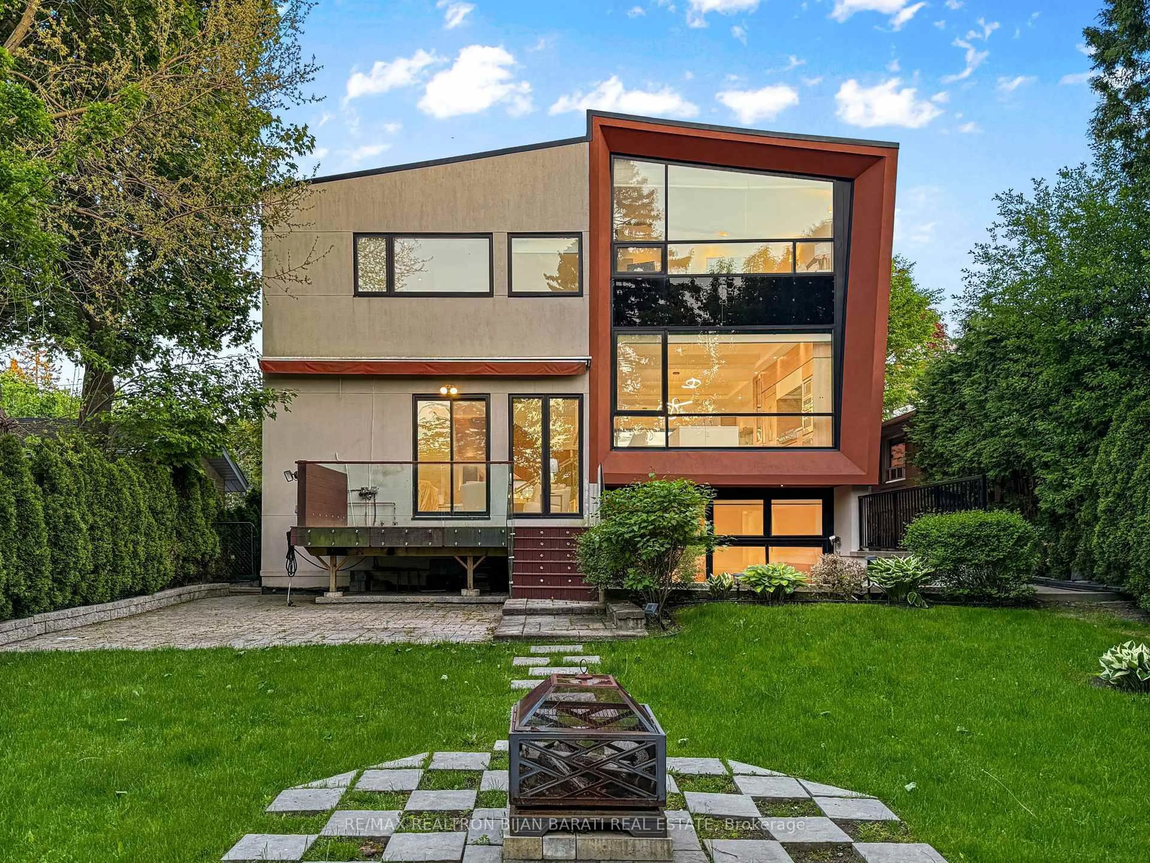 Home with brick exterior material, unknown for 14 Windham Dr, Toronto Ontario M2K 1X8