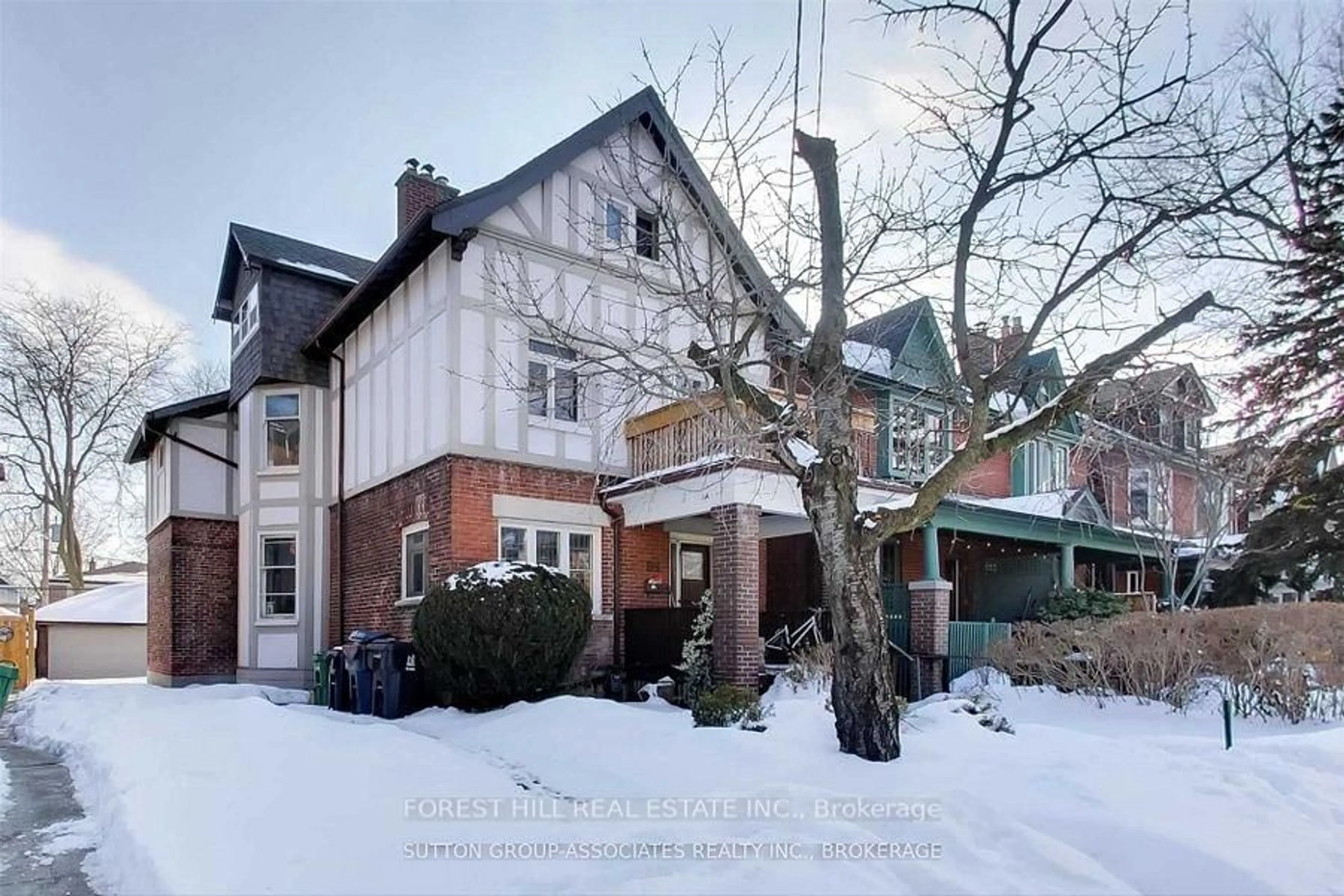 Home with brick exterior material, street for 89 Ellsworth Ave, Toronto Ontario M6G 2K4