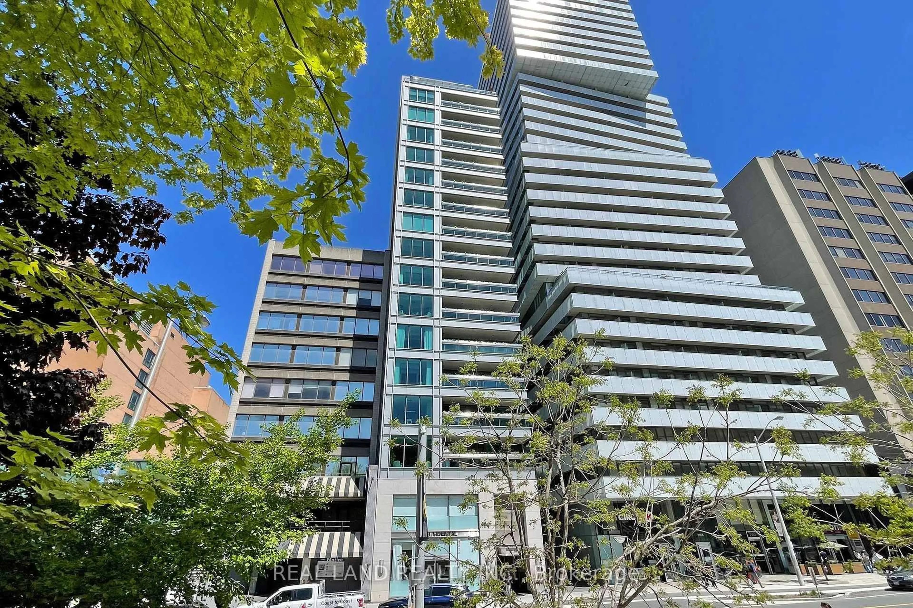 Unknown for 206 Bloor St #1001, Toronto Ontario M5S 1T8