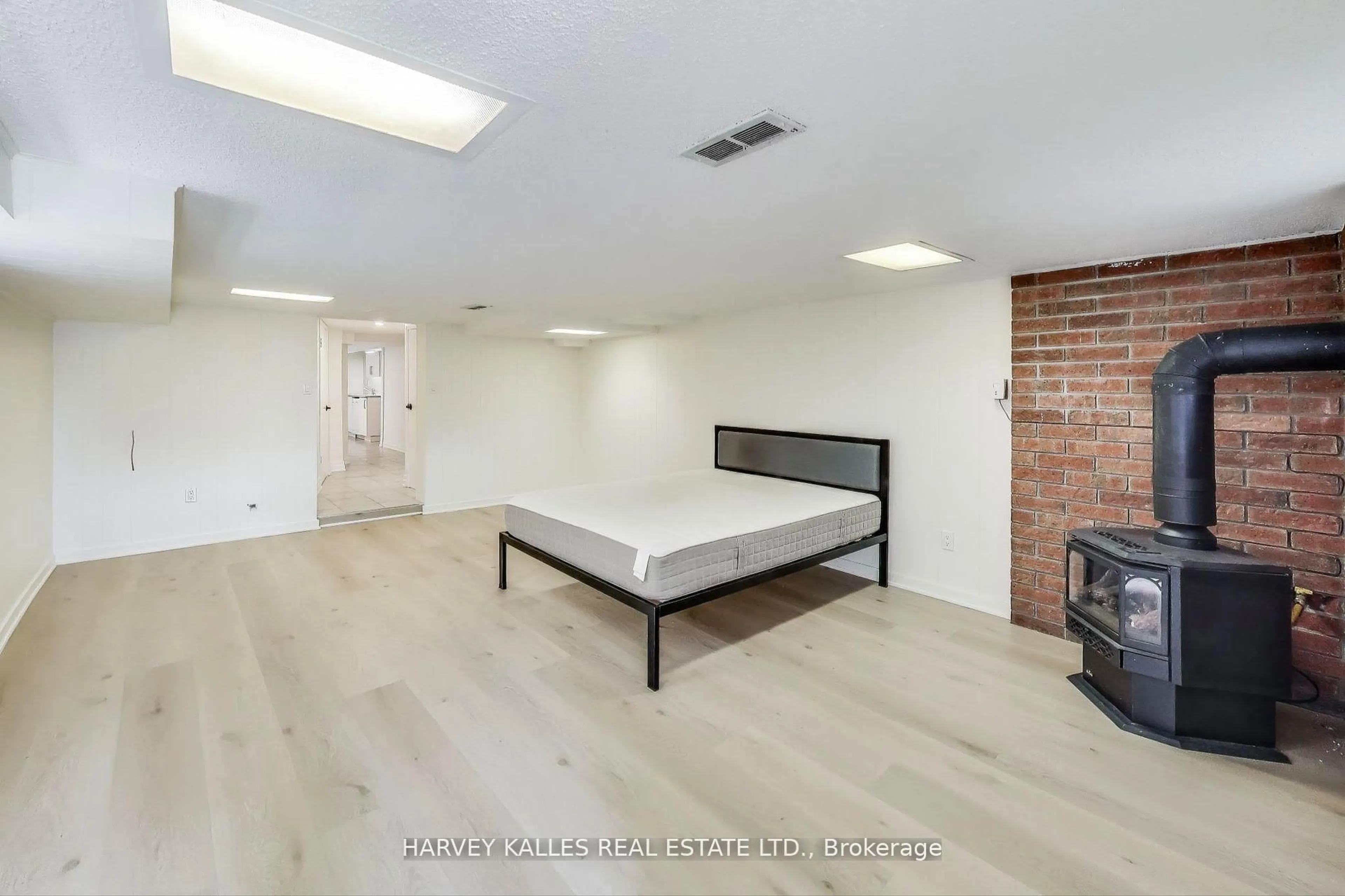 A pic of a room for 463 Westmount Ave, Toronto Ontario M6E 3N4