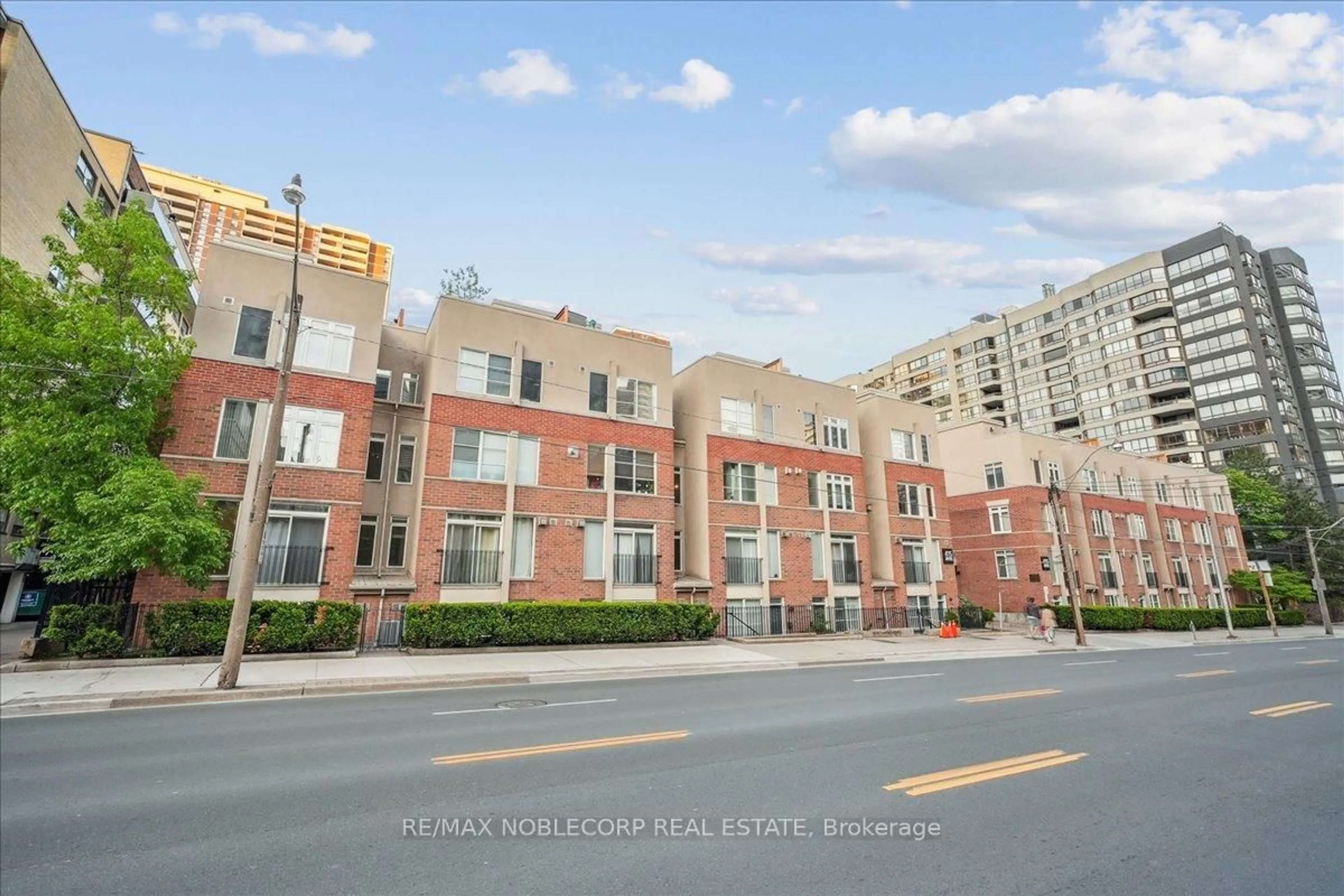 Unknown for 415 Jarvis St #352, Toronto Ontario M4Y 3C1