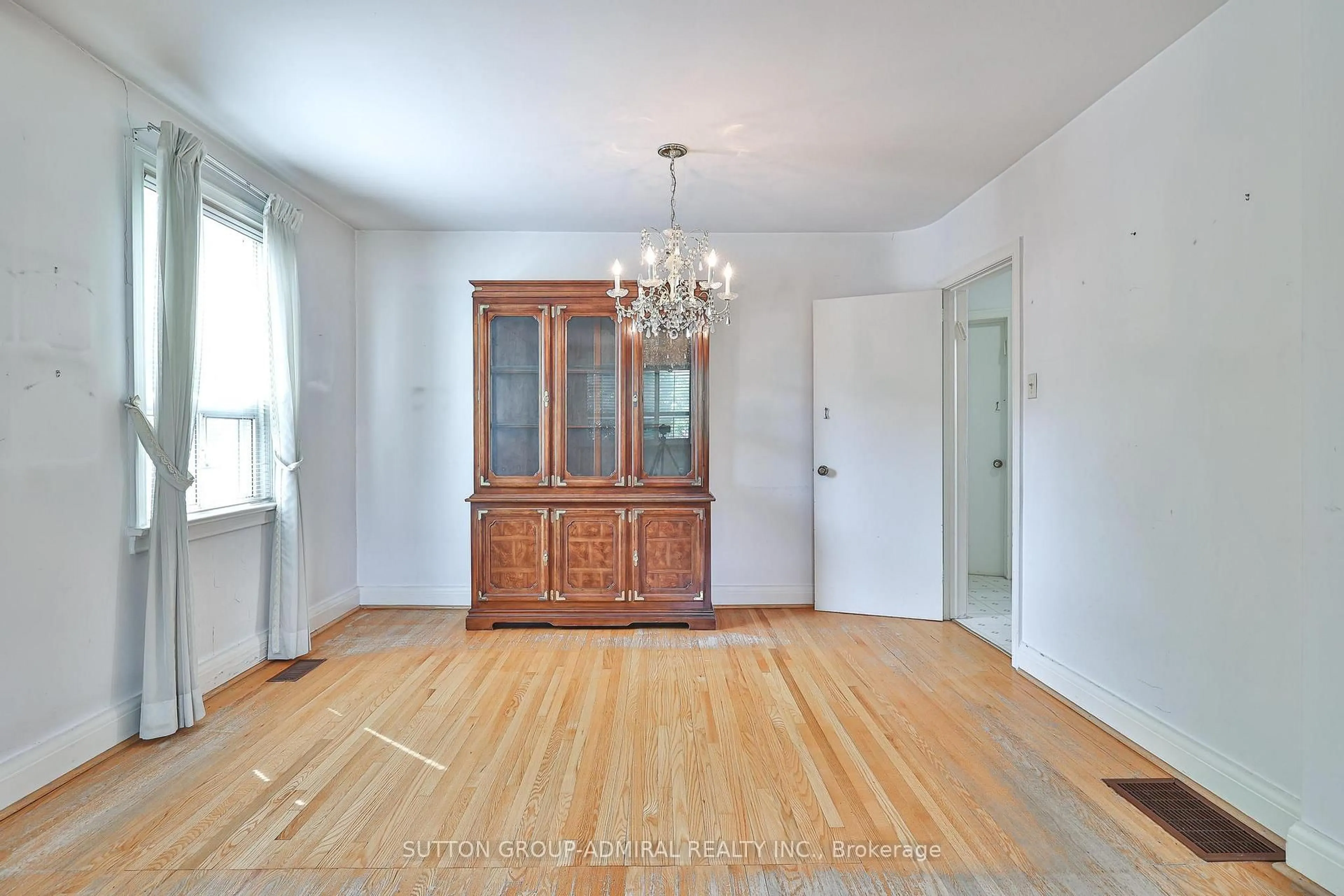 Dining room, unknown for 113 McAllister Rd, Toronto Ontario M3H 2N5