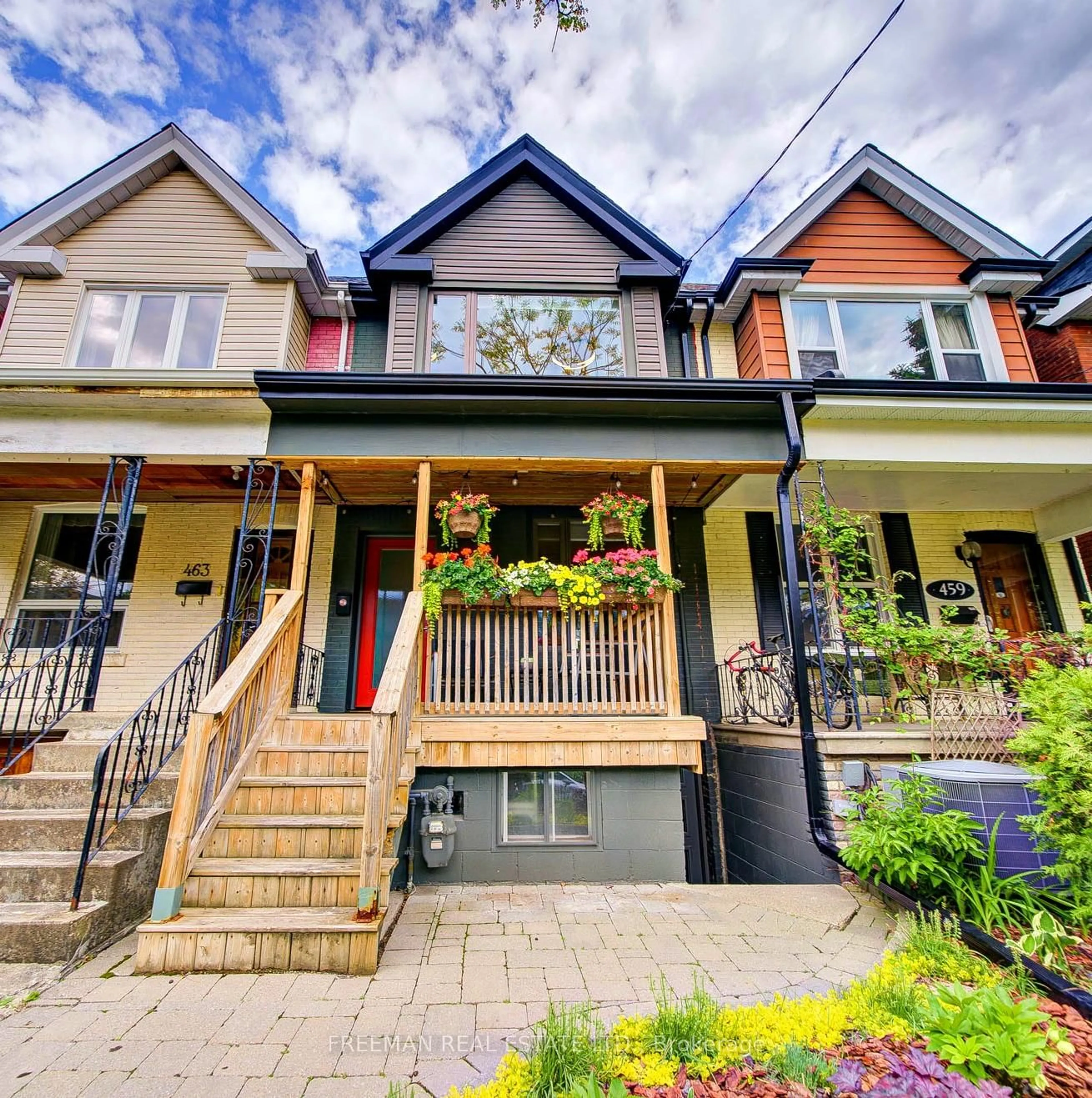 Home with brick exterior material, street for 461 Grace St, Toronto Ontario M6G 3A8