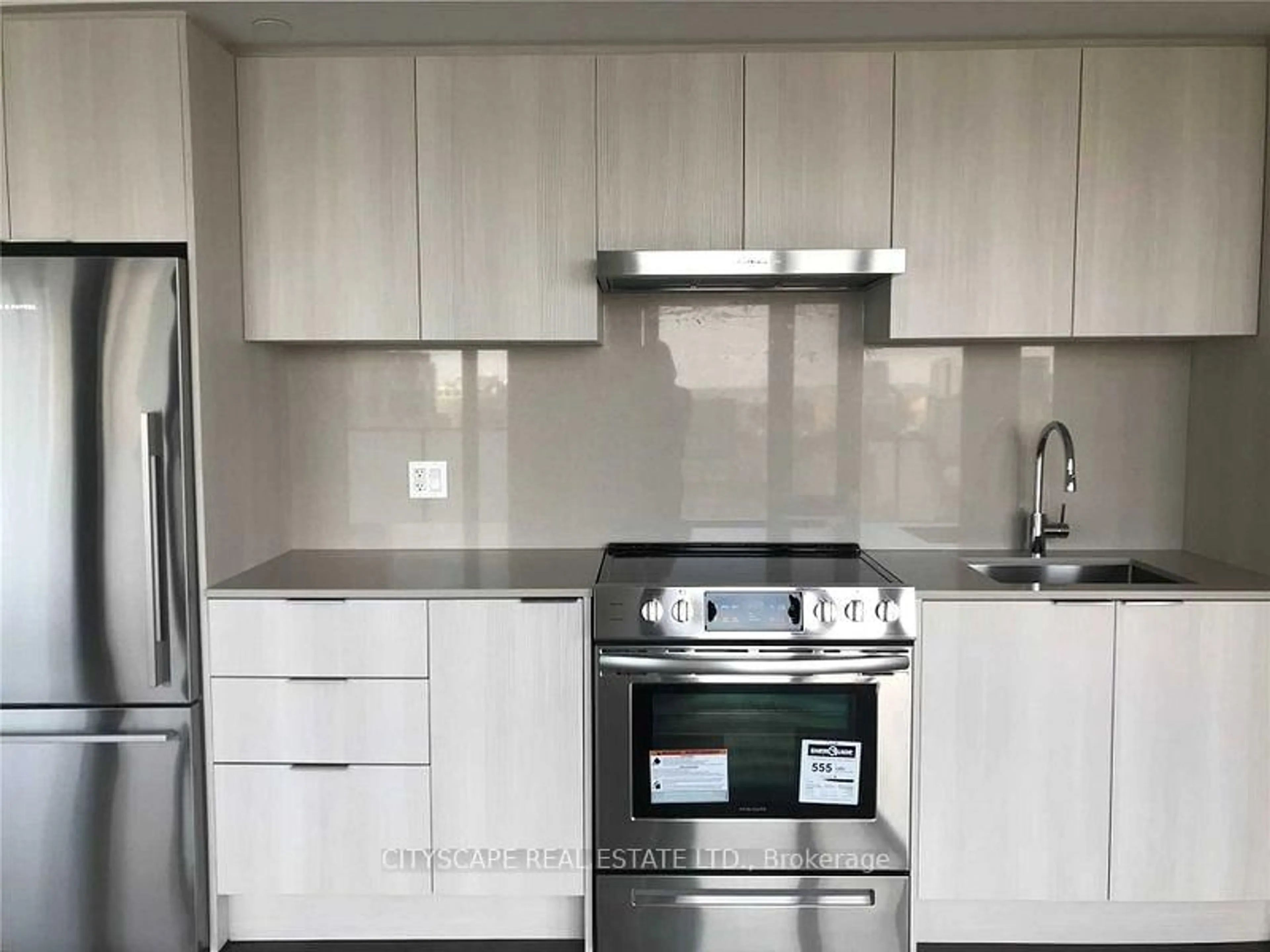 Standard kitchen, unknown for 25 Richmond St #1717, Toronto Ontario M5C 0A6
