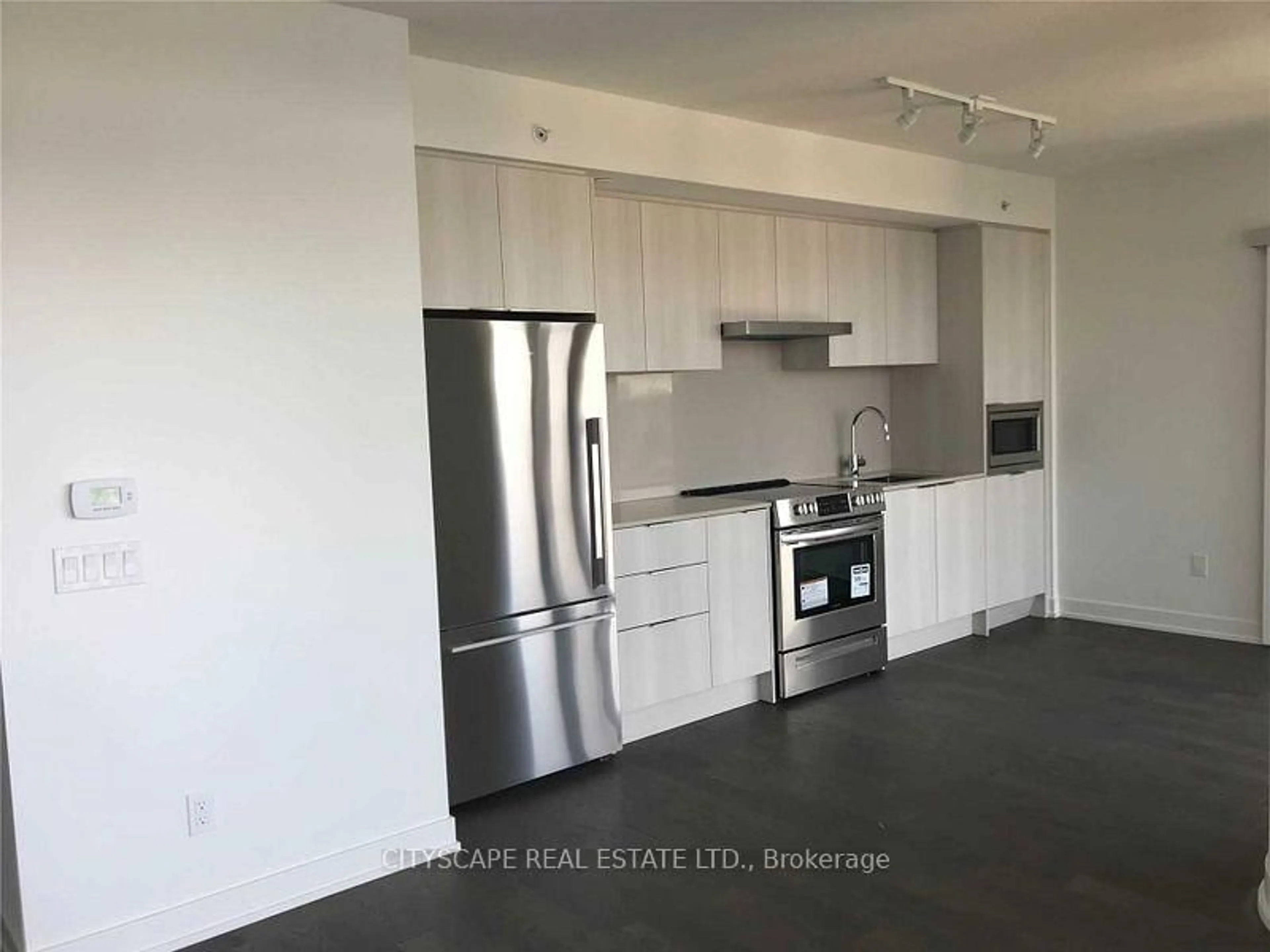 Standard kitchen, unknown for 25 Richmond St #1717, Toronto Ontario M5C 0A6