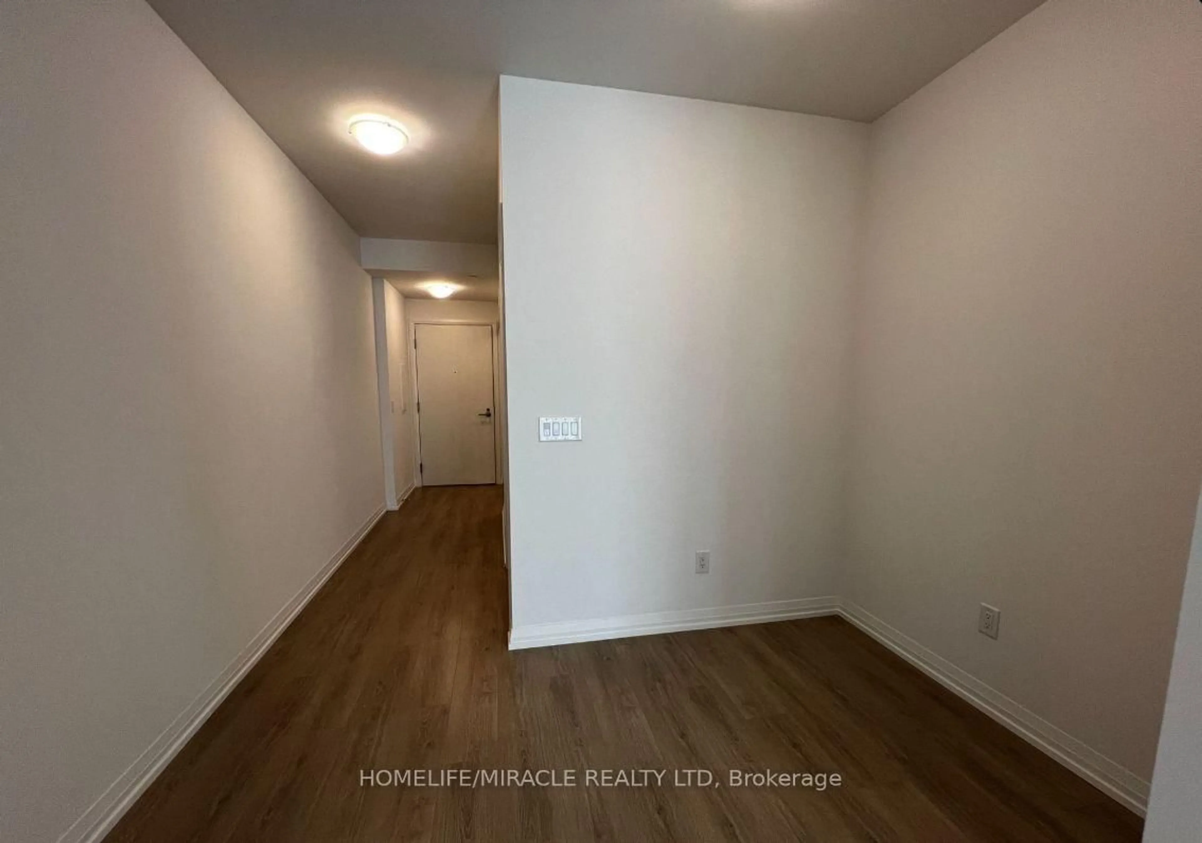 A pic of a room for 8 Widmer St #1110, Toronto Ontario M5V 0W6