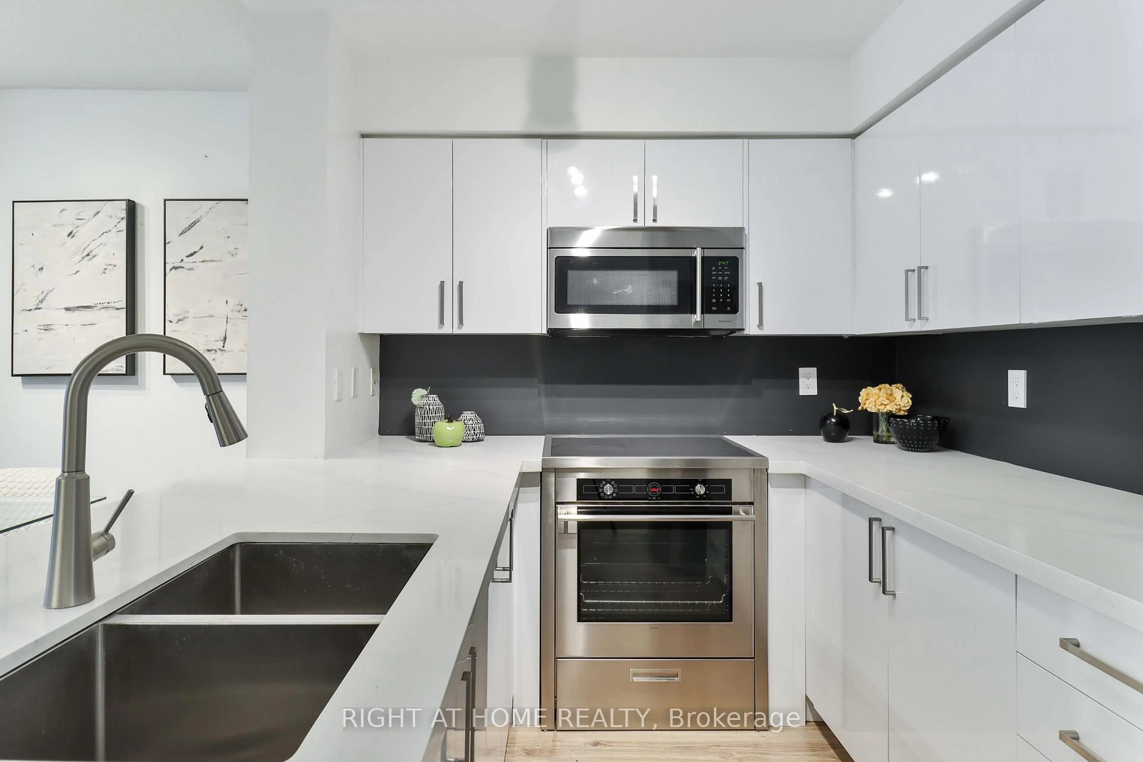 Contemporary kitchen, ceramic/tile floor for 330 Adelaide St #308, Toronto Ontario M5A 4S9