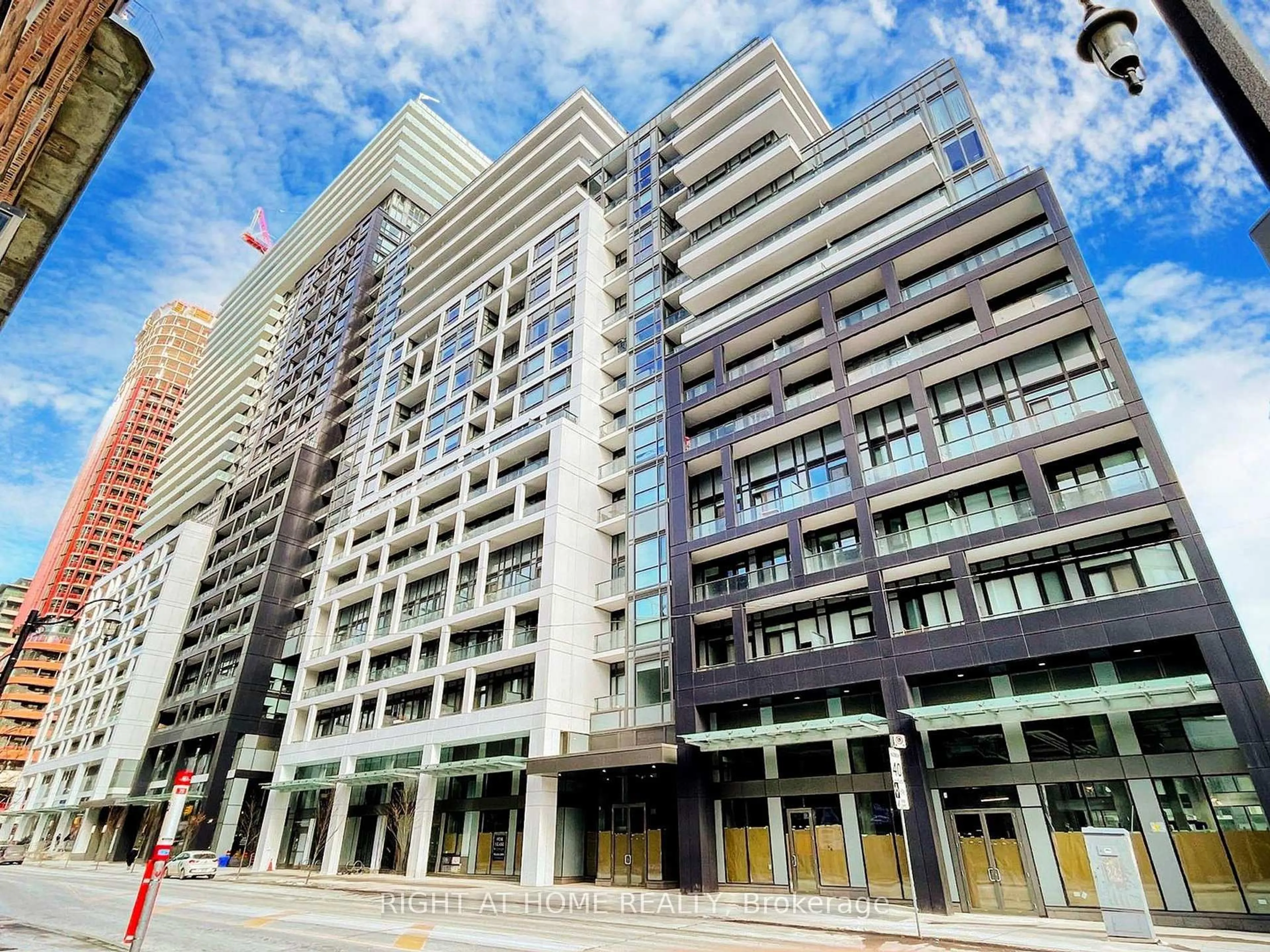 Indoor foyer for 121 Lower Sherbourne St #228, Toronto Ontario M5A 0W8